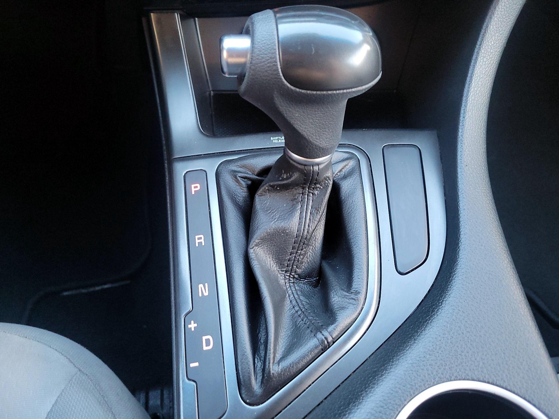 Thumbnail: 2014 Kia Optima - 17