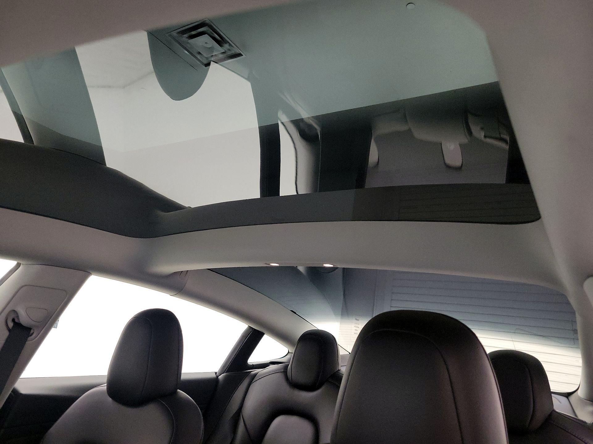 Thumbnail: 2023 Tesla Model 3 - 18