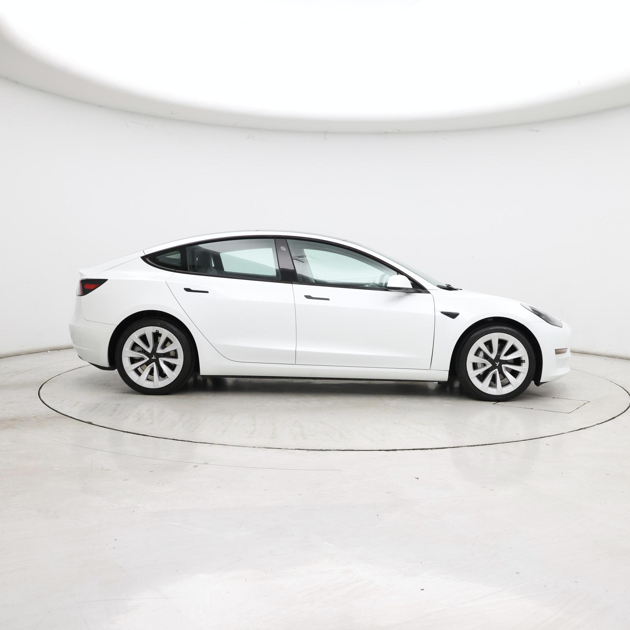 Thumbnail: 2023 Tesla Model 3 - 7