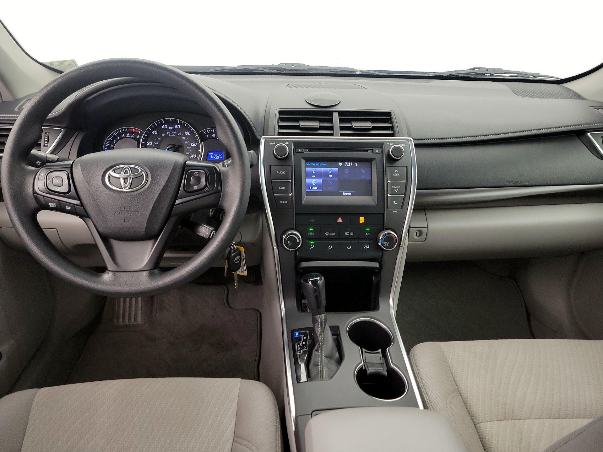 Thumbnail: 2015 Toyota Camry - 9