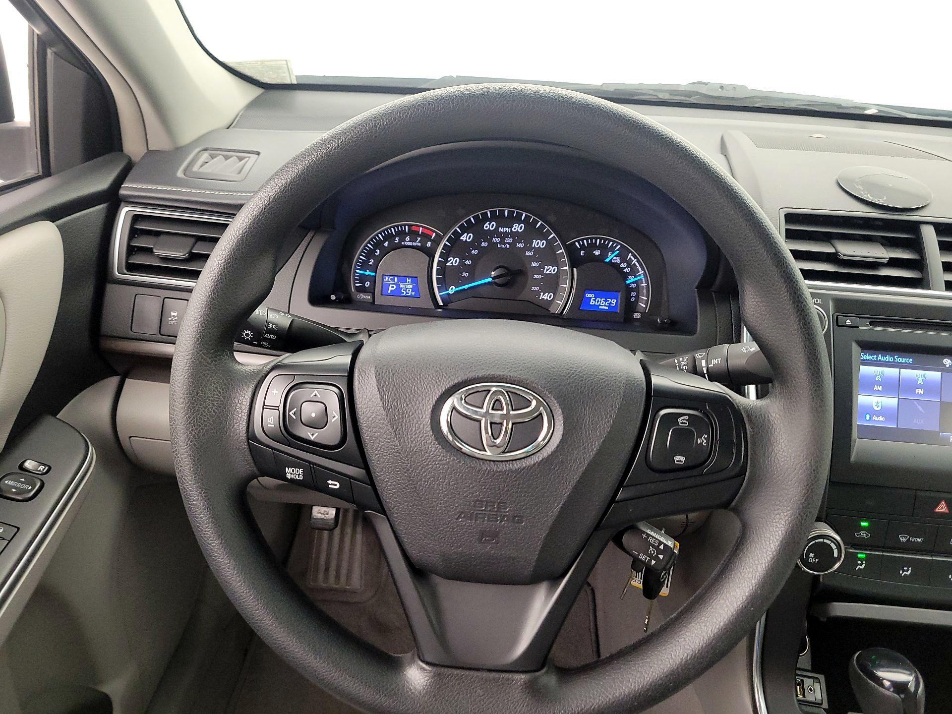 Thumbnail: 2015 Toyota Camry - 10