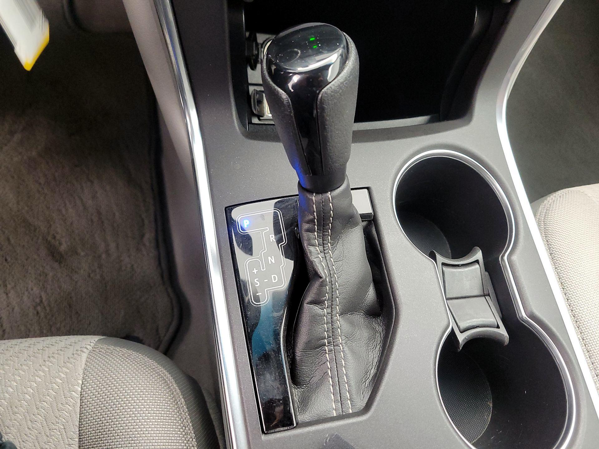 Thumbnail: 2015 Toyota Camry - 17