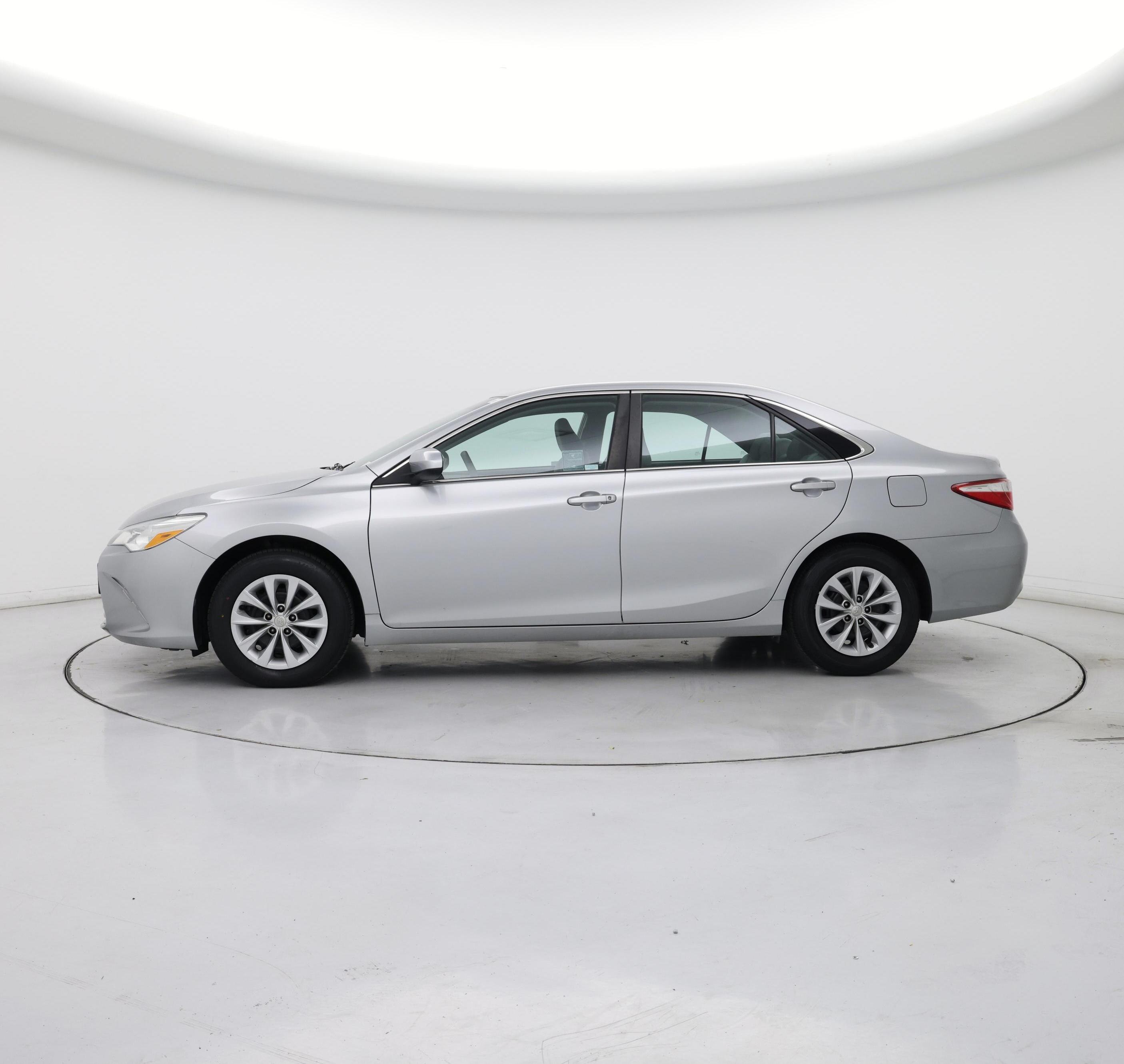 Thumbnail: 2015 Toyota Camry - 3