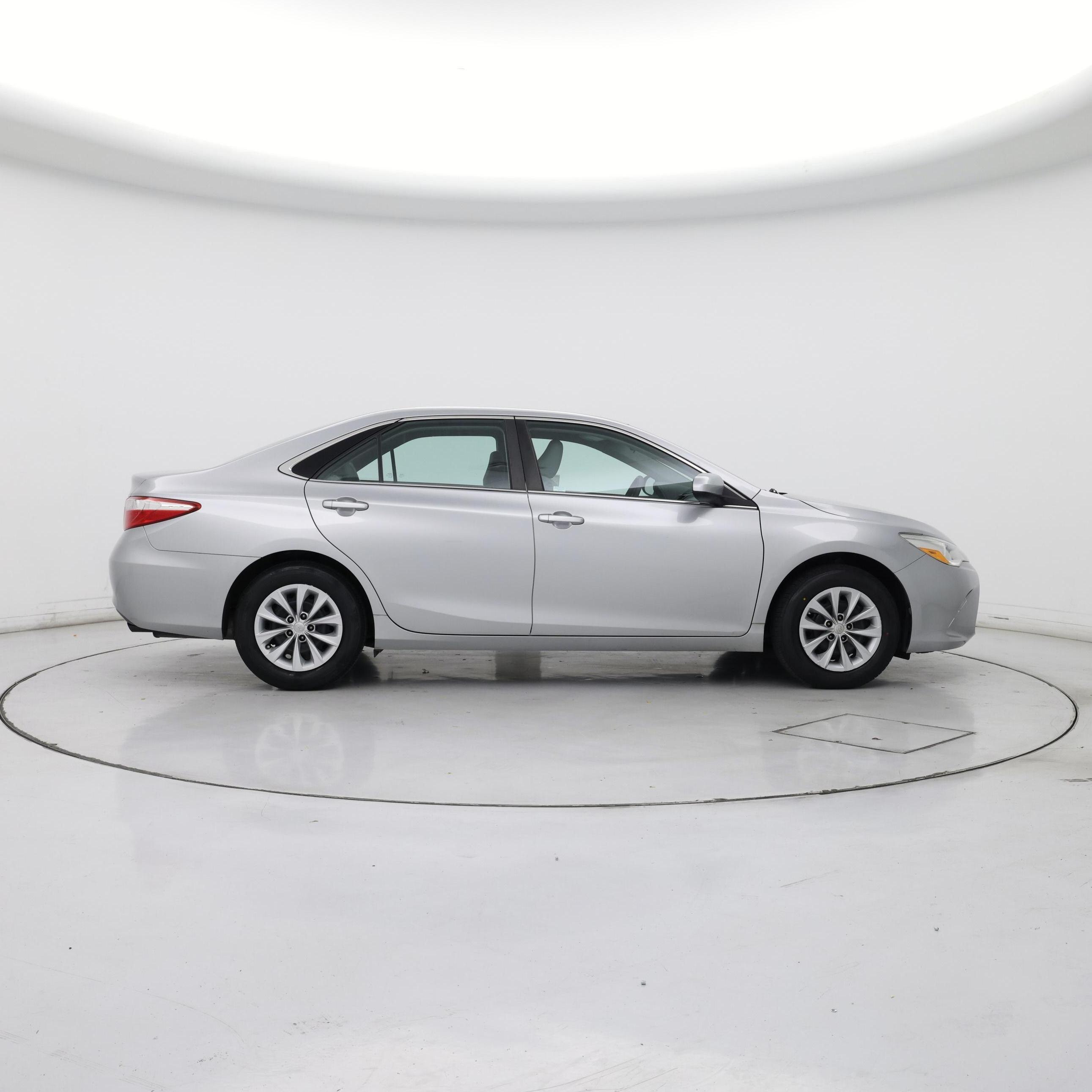 Thumbnail: 2015 Toyota Camry - 7