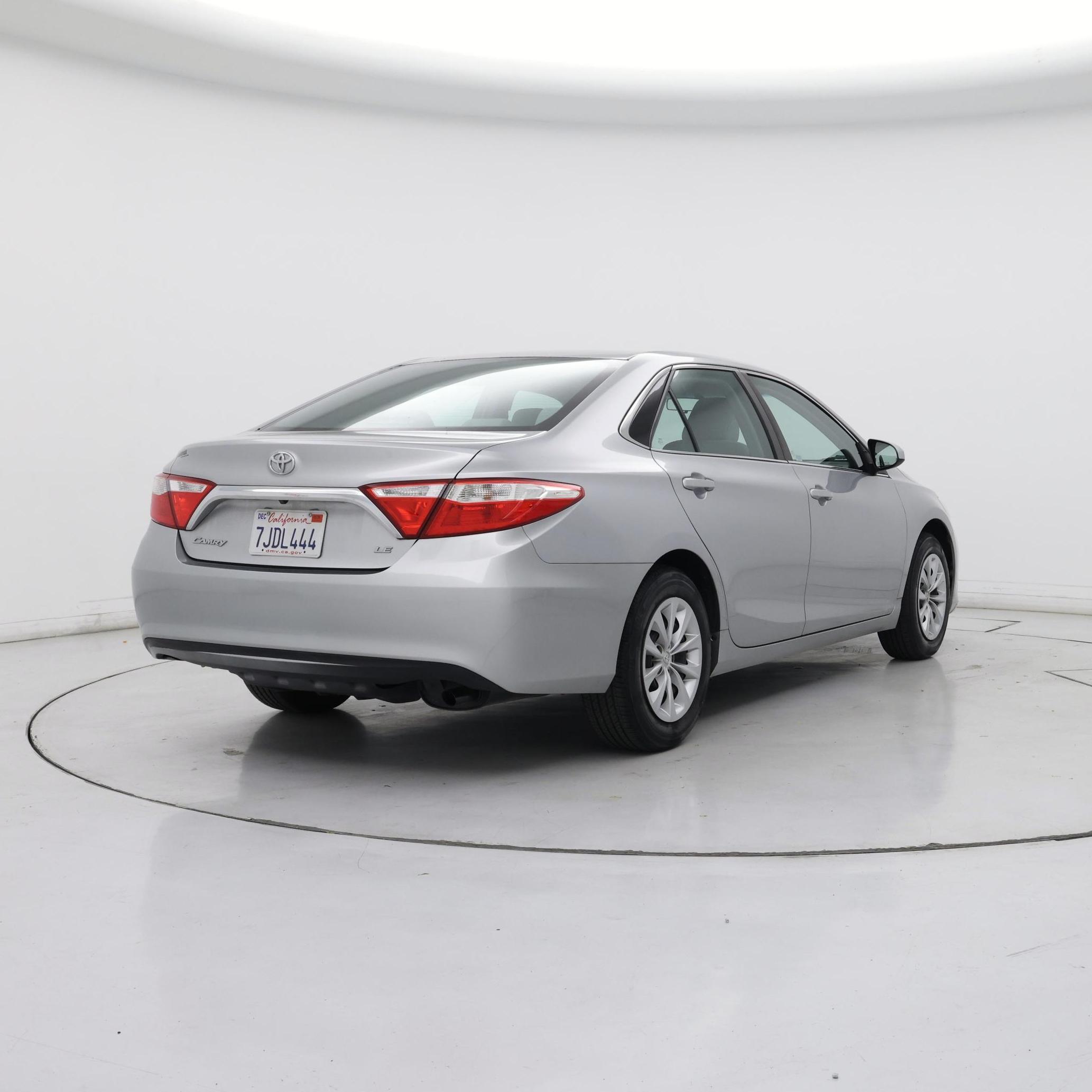 Thumbnail: 2015 Toyota Camry - 8