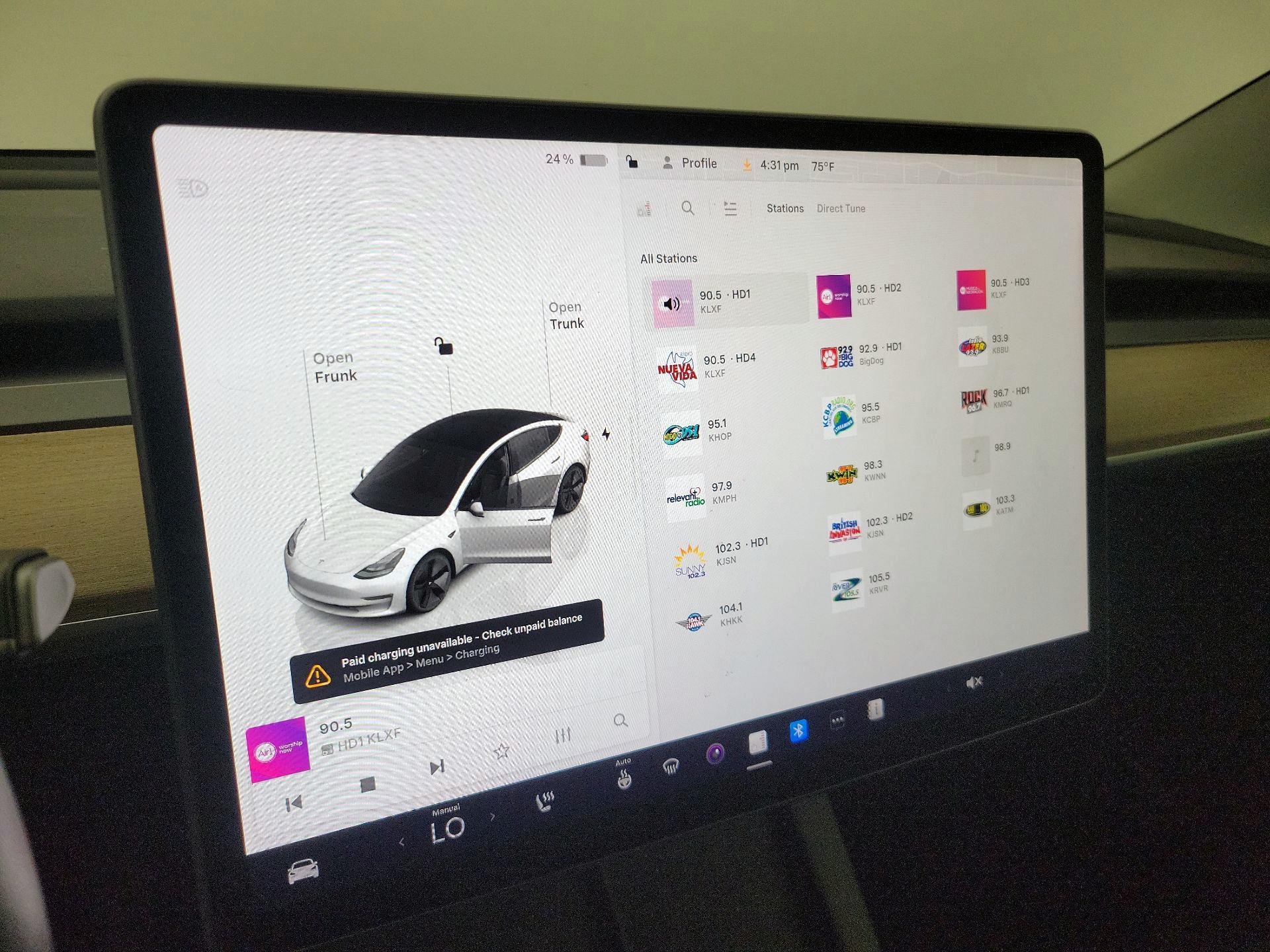 Thumbnail: 2022 Tesla Model 3 - 15
