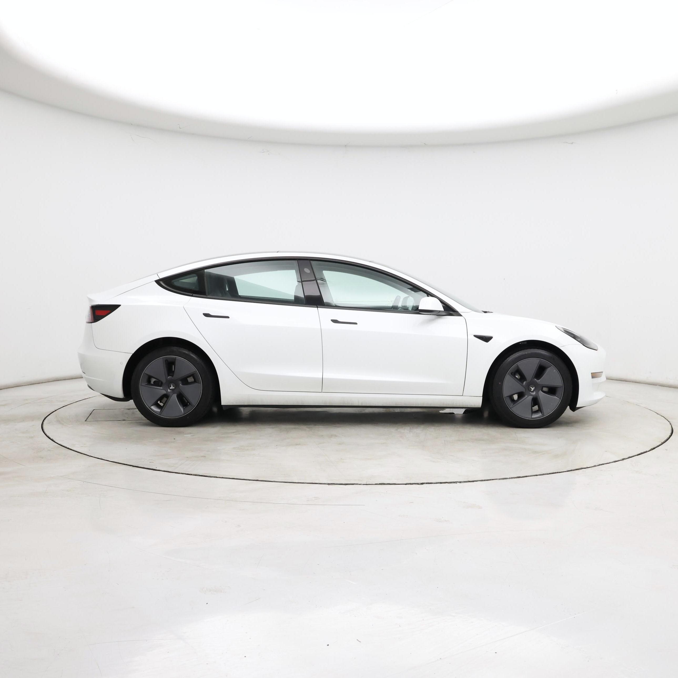 Thumbnail: 2022 Tesla Model 3 - 7