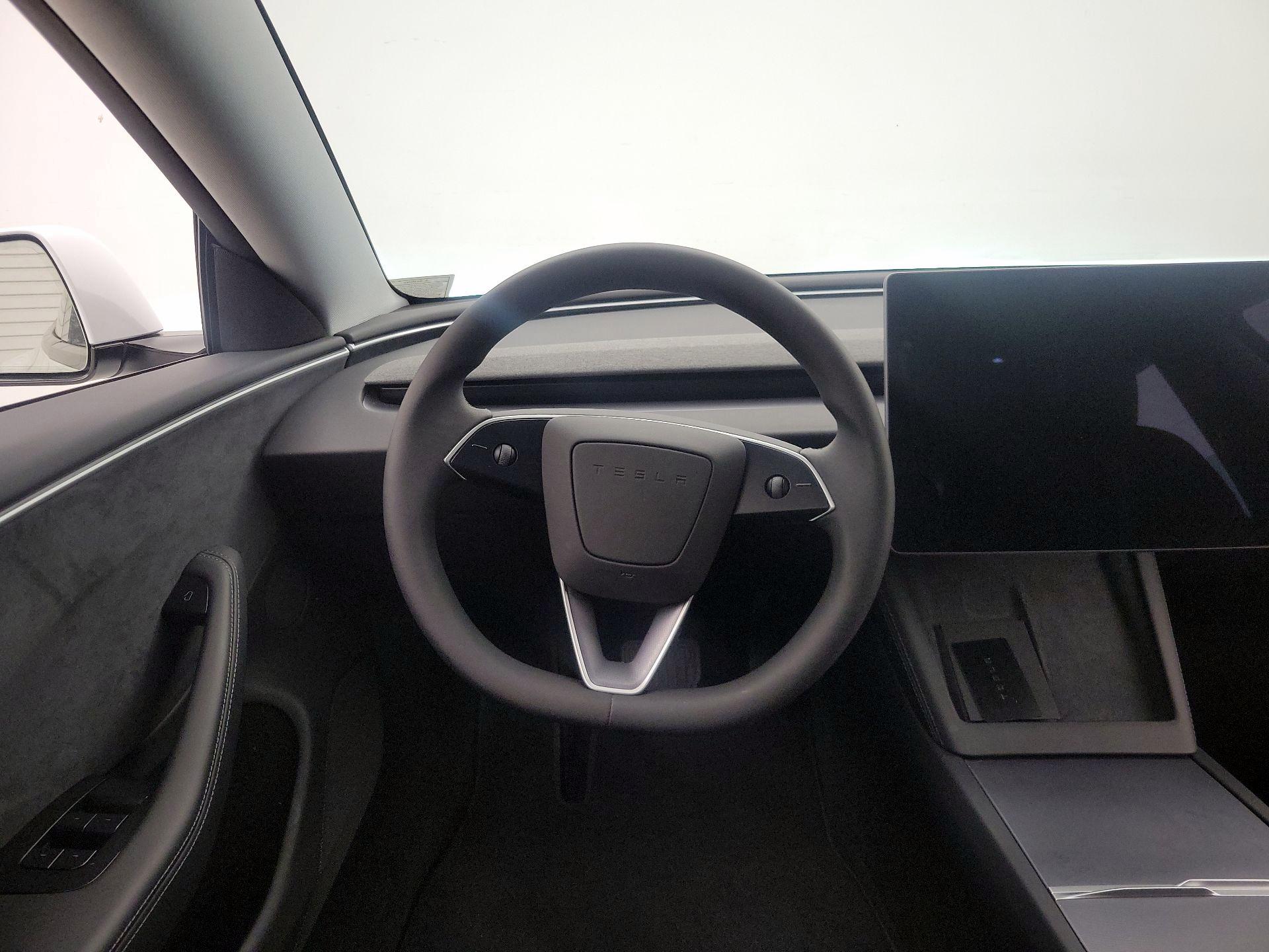 Thumbnail: 2025 Tesla Model 3 - 10