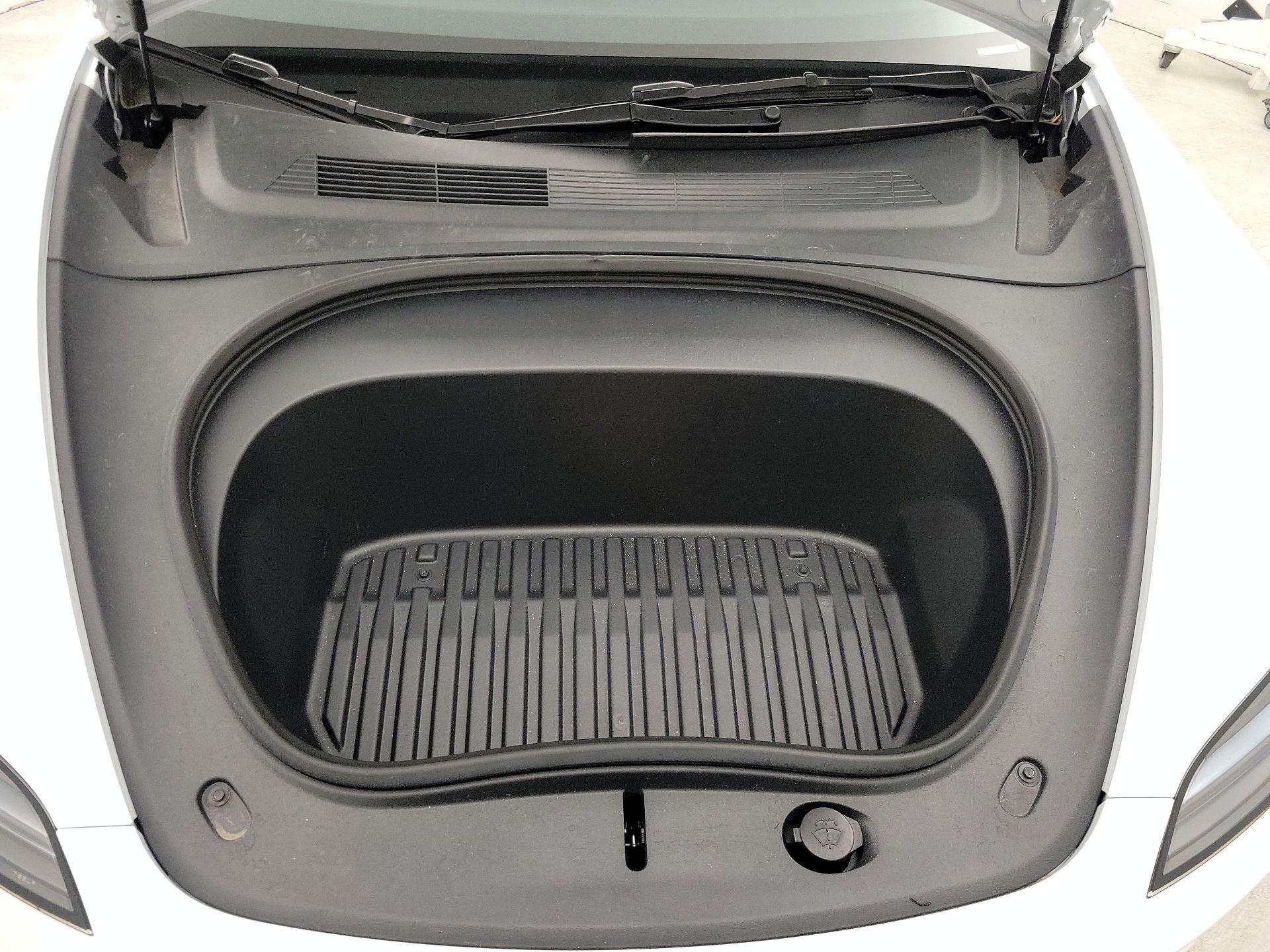 Thumbnail: 2025 Tesla Model 3 - 20