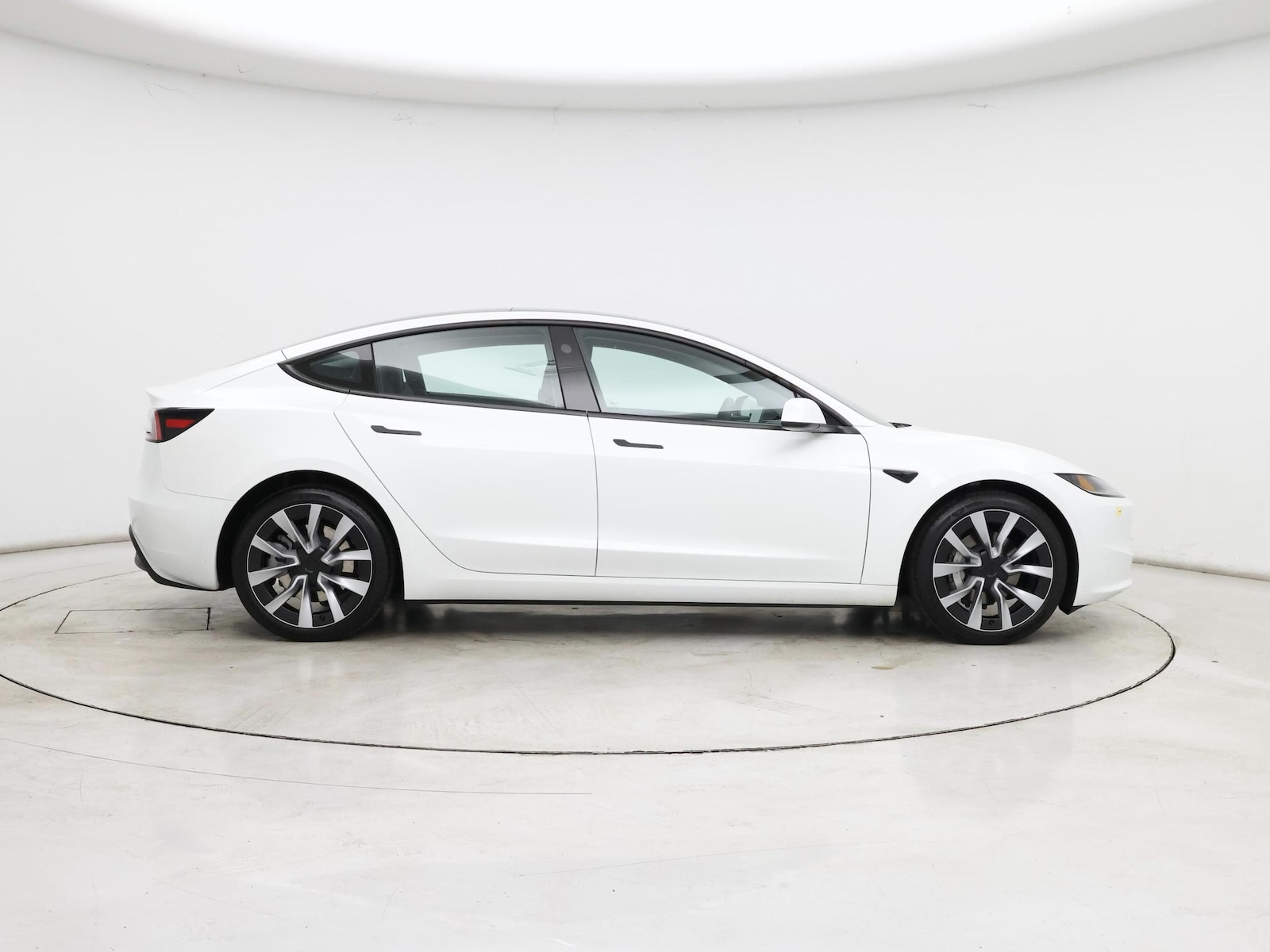 2025 Tesla Model 3 Long Range - Photo 8