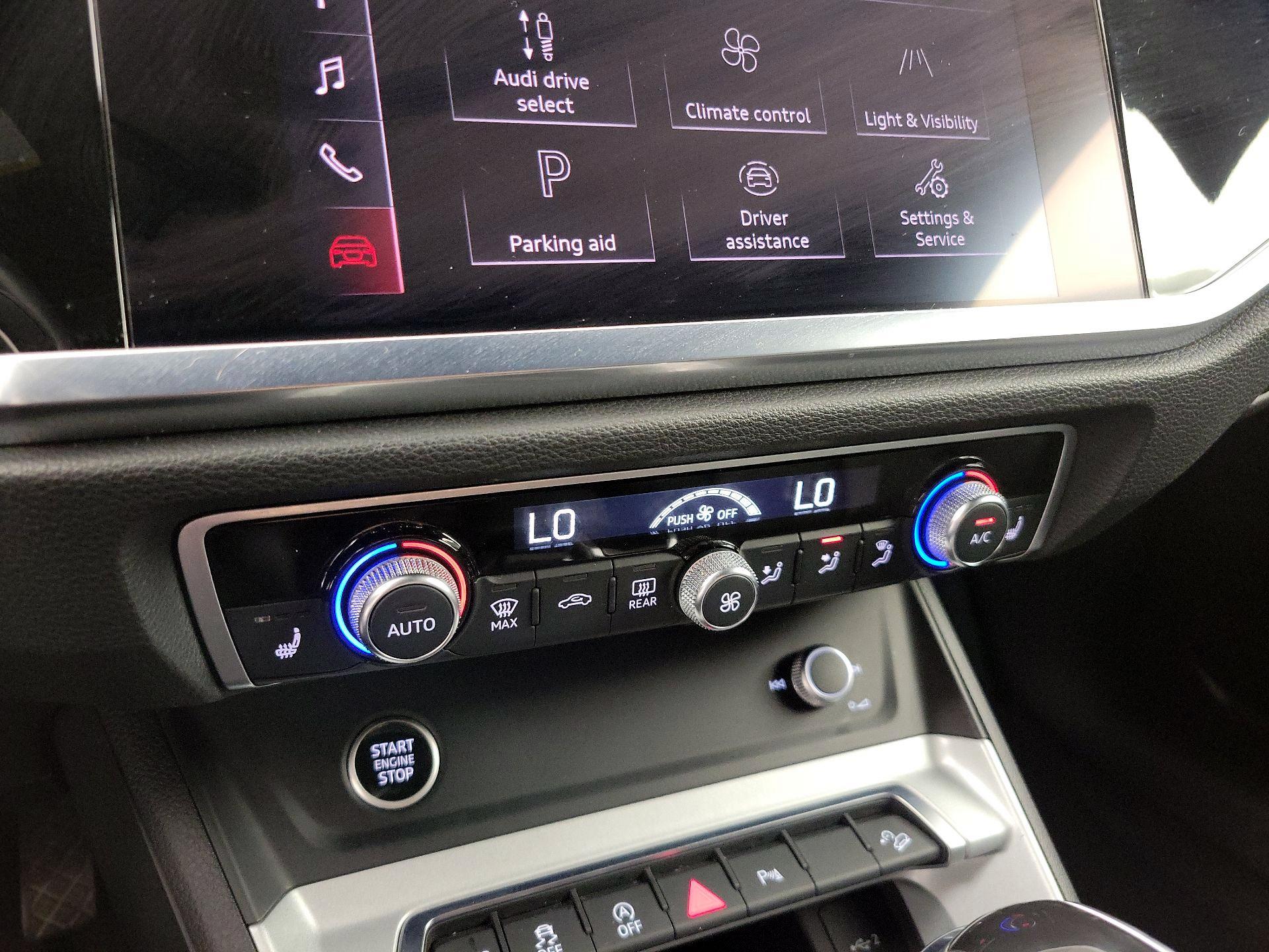 Thumbnail: 2021 Audi Q3 - 16
