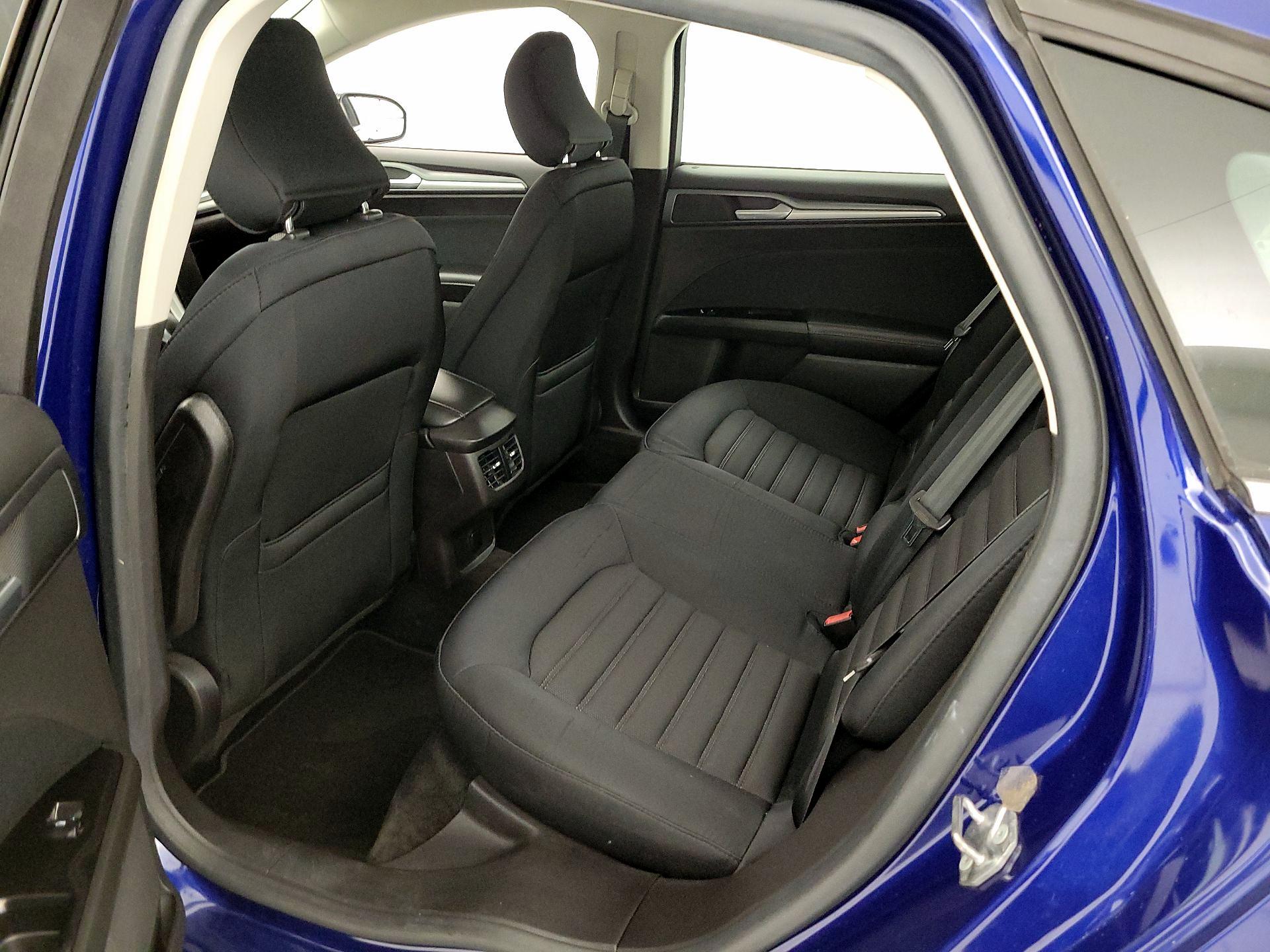 Thumbnail: 2015 Ford Fusion - 19