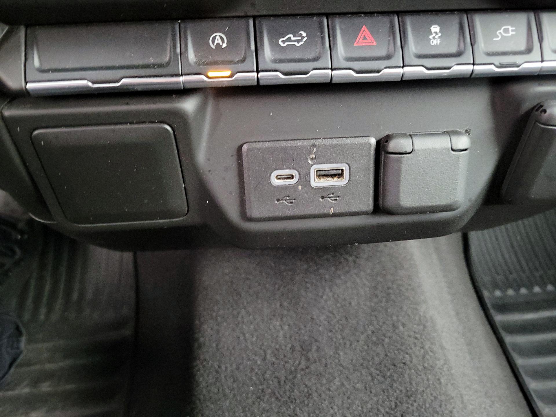 Thumbnail: 2021 Chevrolet Silverado 1500 - 18