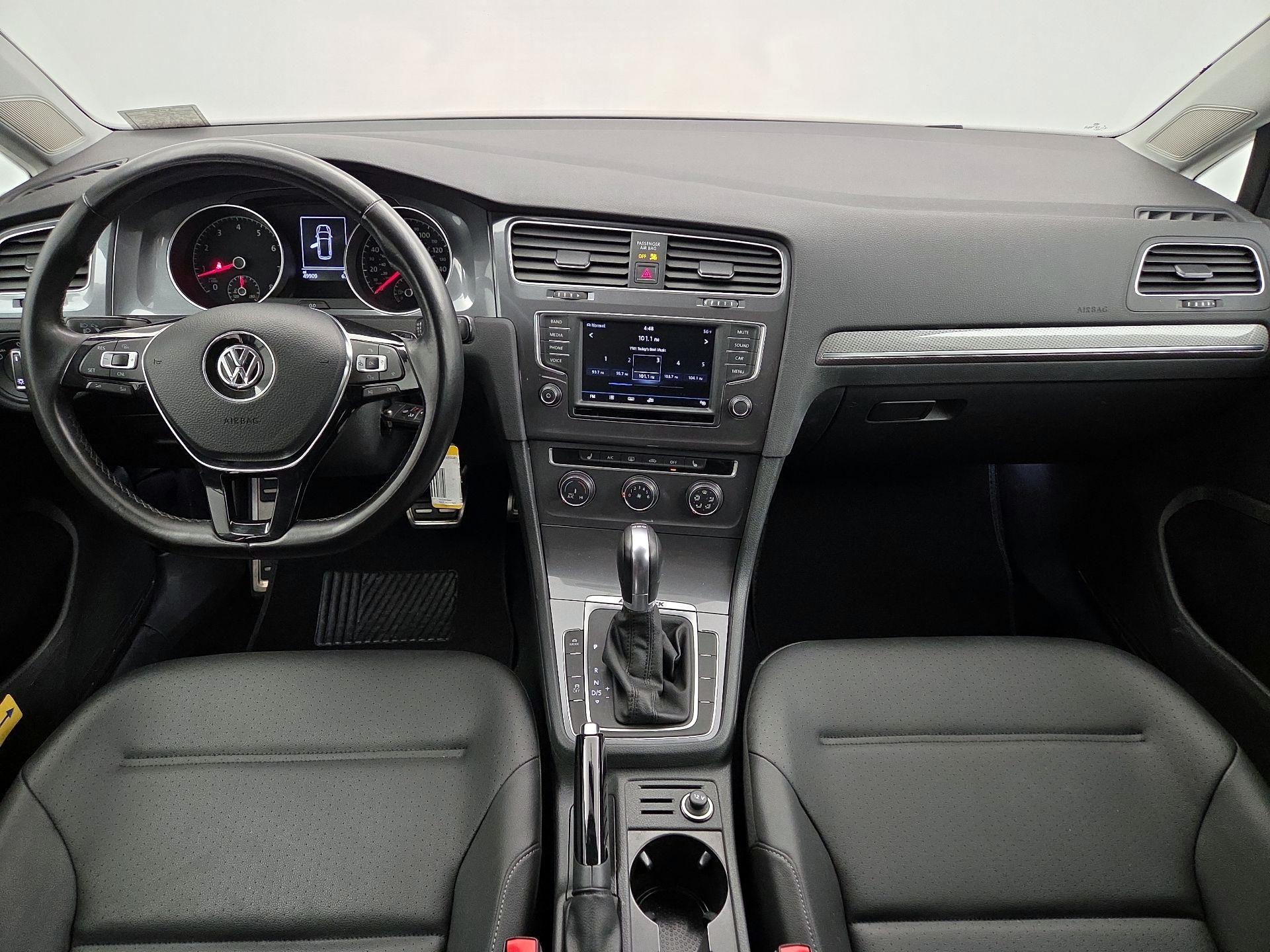 Thumbnail: 2017 Volkswagen Golf - 9