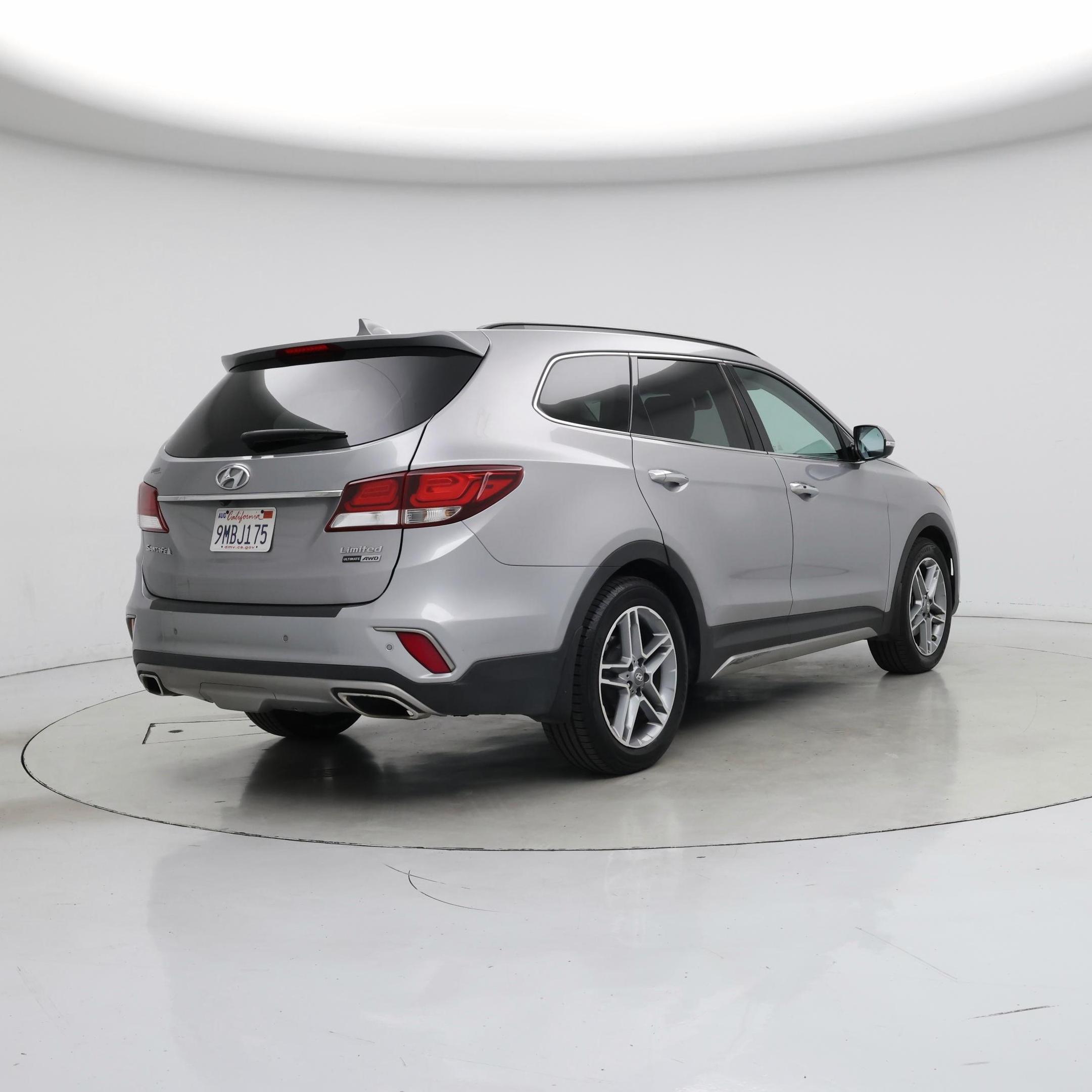 Thumbnail: 2017 Hyundai Santa Fe - 8