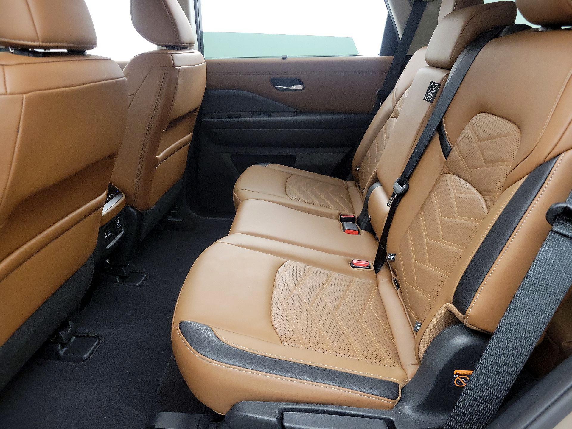 Thumbnail: 2024 Nissan Pathfinder - 20