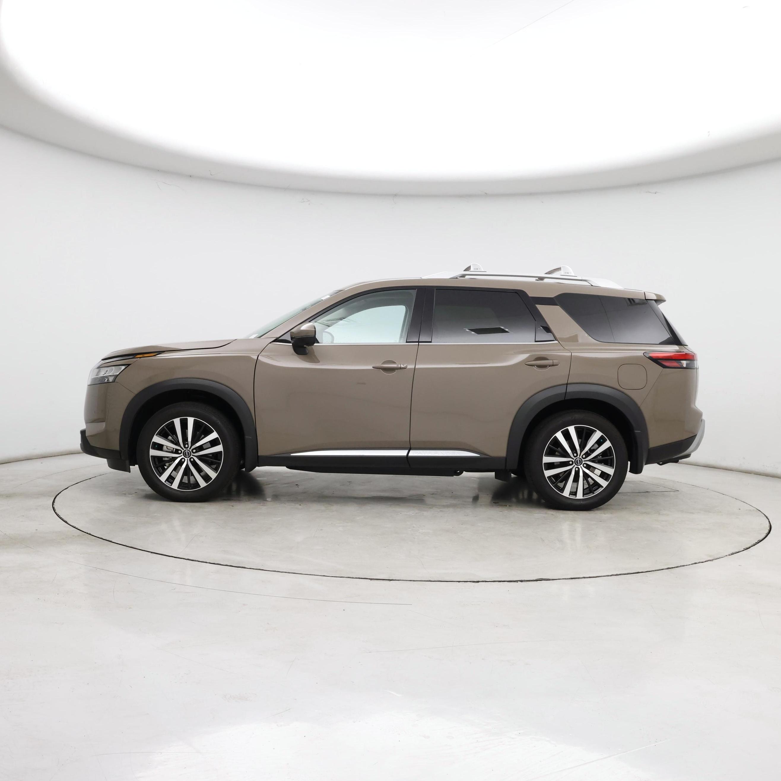 Thumbnail: 2024 Nissan Pathfinder - 3