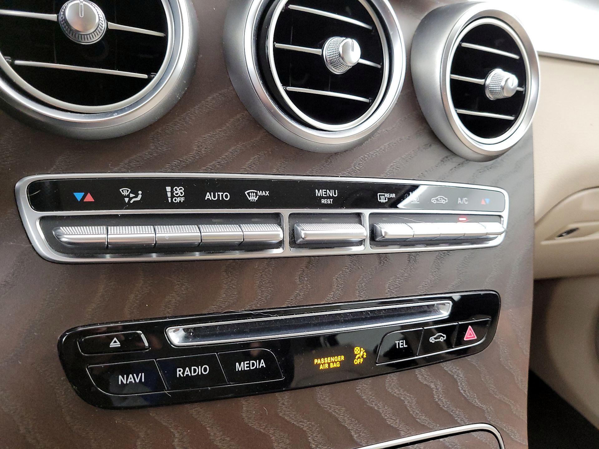 Thumbnail: 2019 Mercedes-Benz GLC - 16