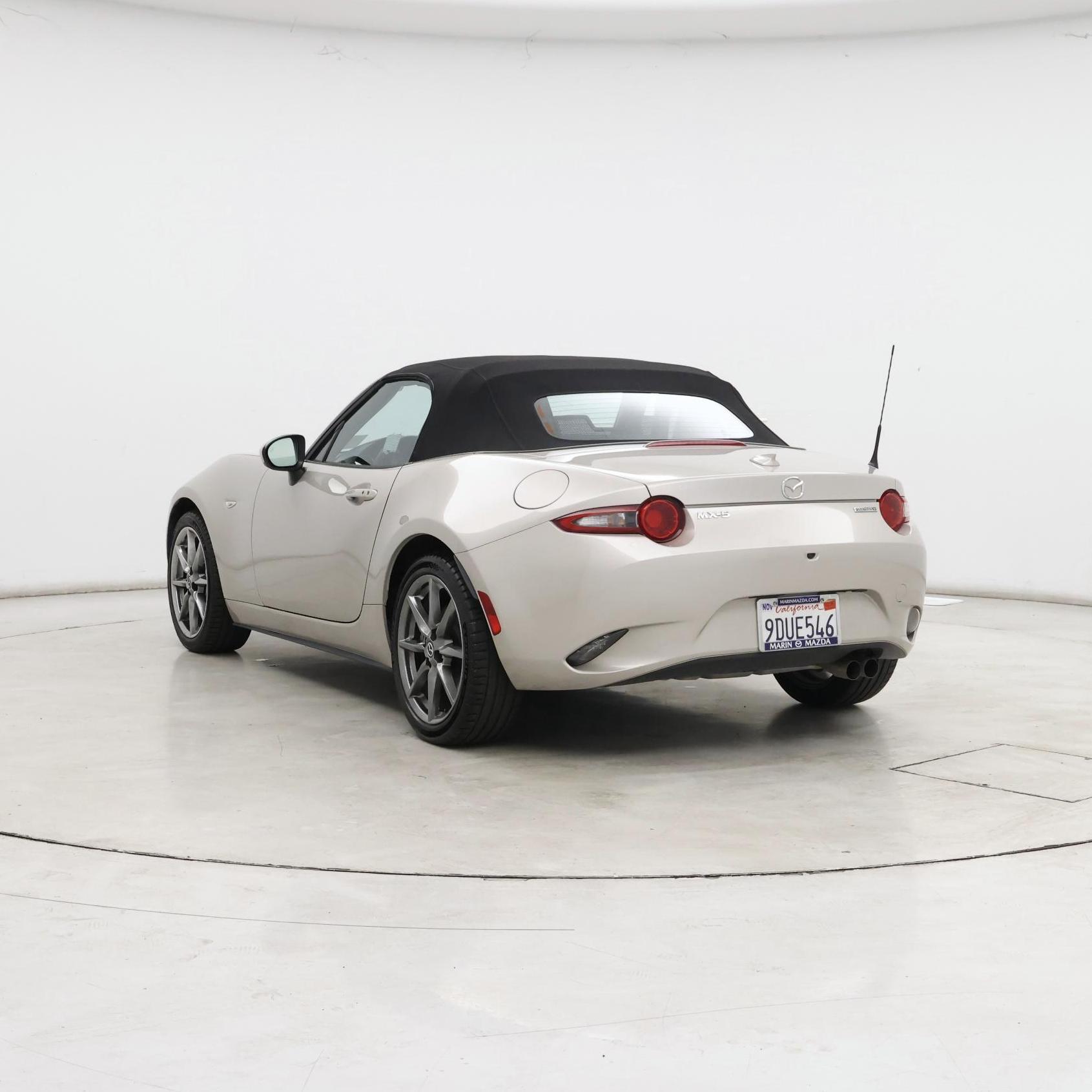 Thumbnail: 2022 Mazda MX-5 Miata - 2