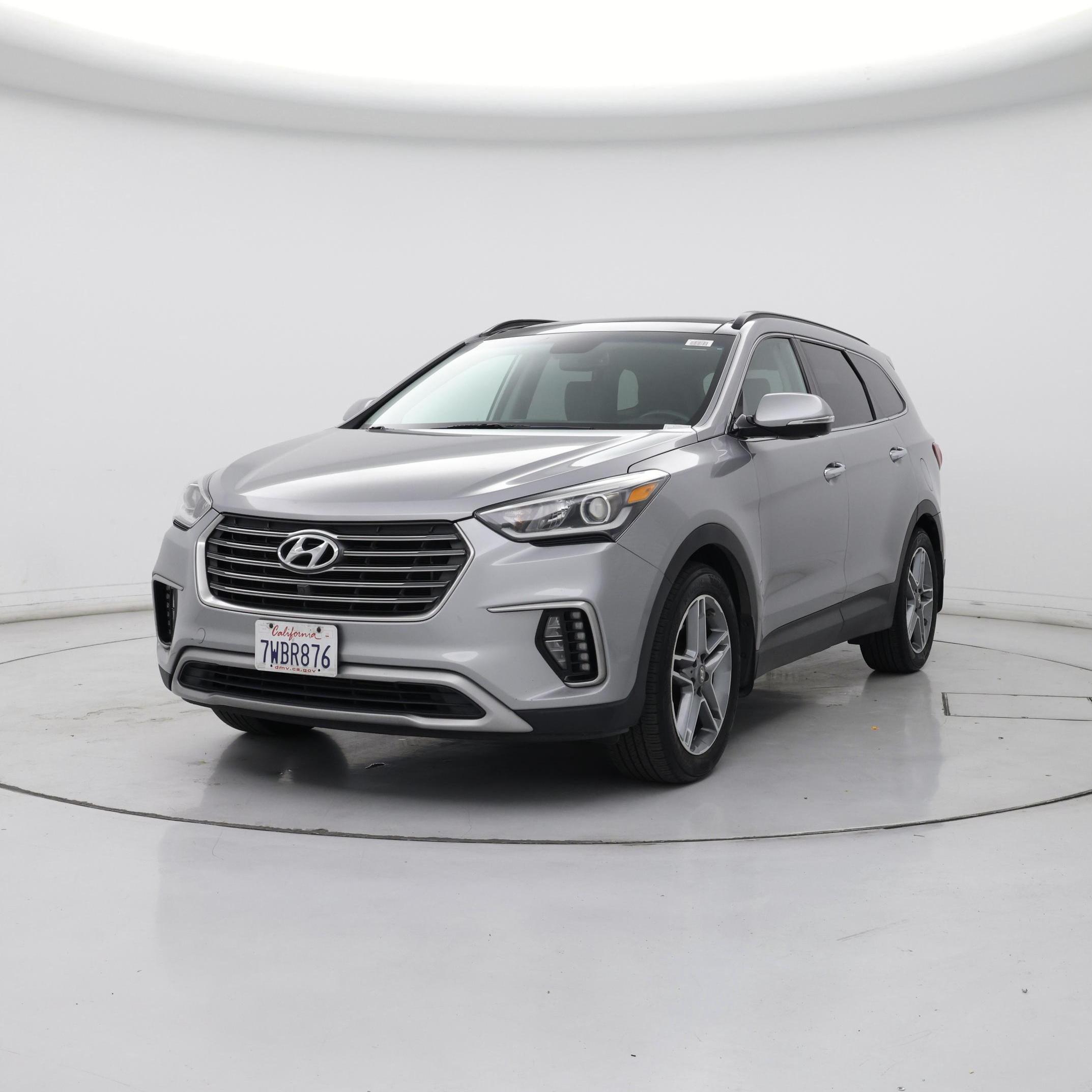 Thumbnail: 2017 Hyundai Santa Fe - 4