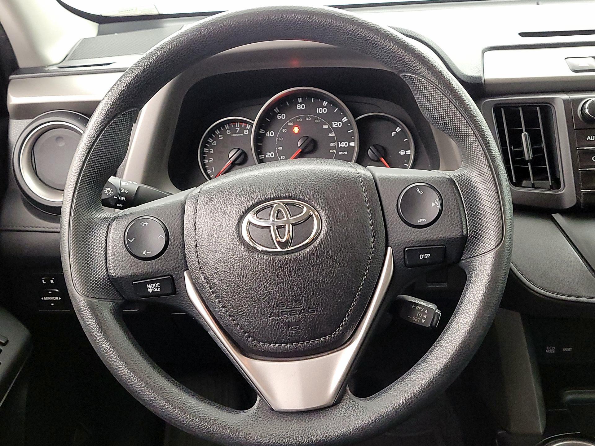 Thumbnail: 2016 Toyota RAV4 - 10