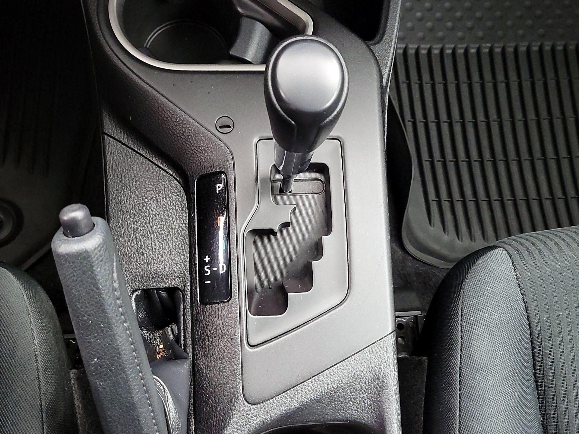 Thumbnail: 2016 Toyota RAV4 - 17