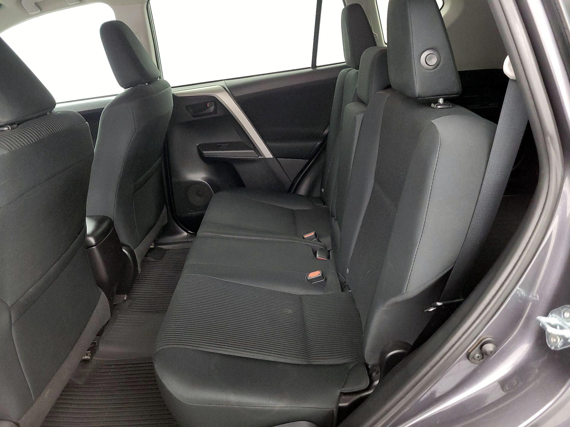 Thumbnail: 2016 Toyota RAV4 - 19