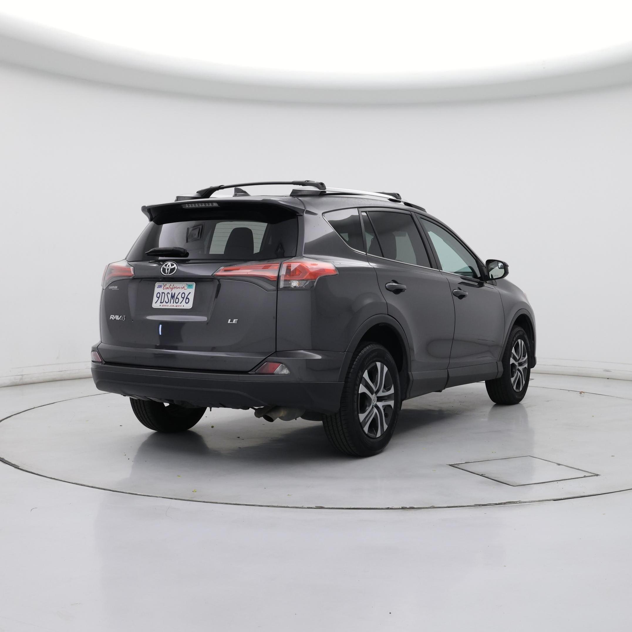 Thumbnail: 2016 Toyota RAV4 - 8