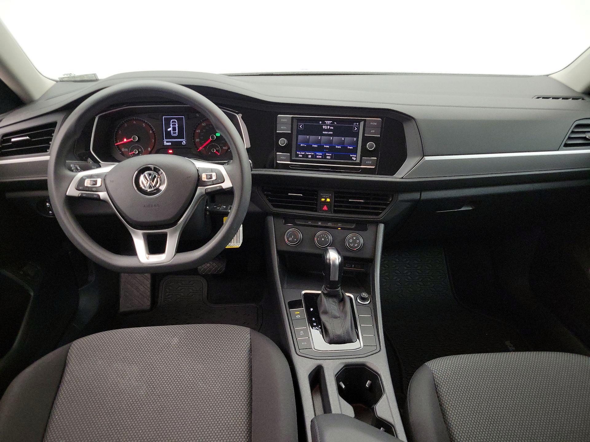 Thumbnail: 2021 Volkswagen Jetta - 9