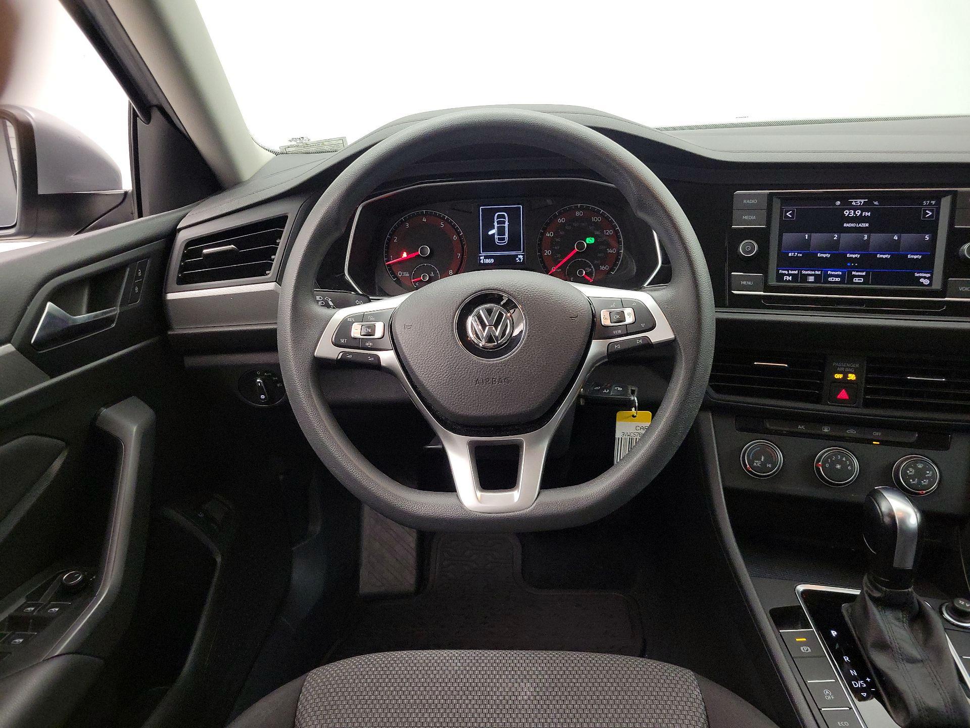 Thumbnail: 2021 Volkswagen Jetta - 10