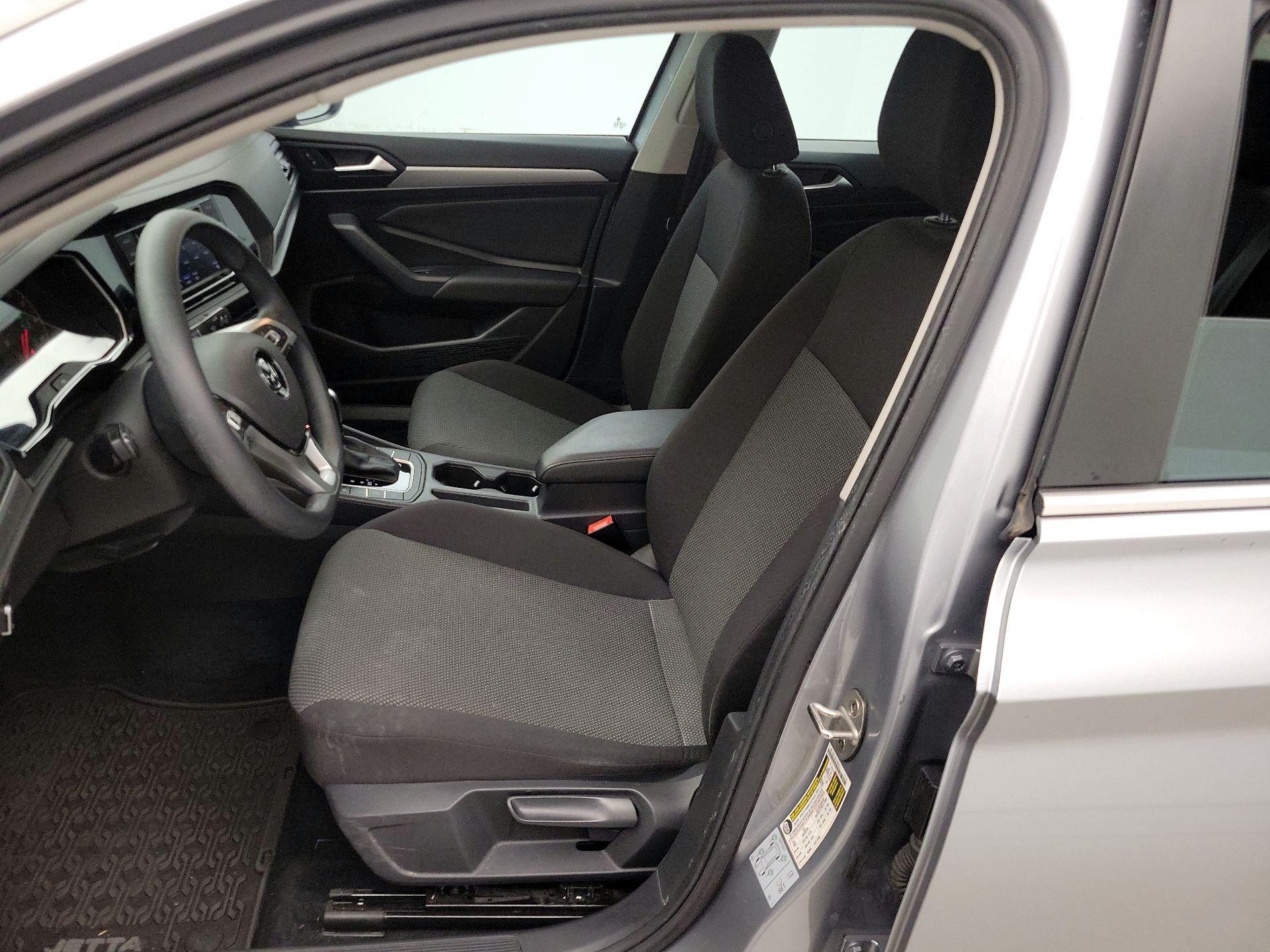 Thumbnail: 2021 Volkswagen Jetta - 11