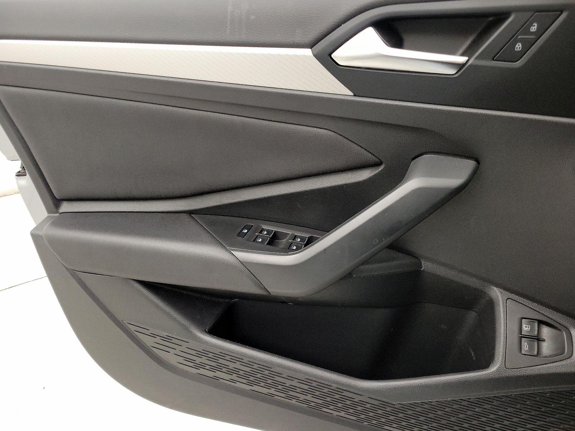 Thumbnail: 2021 Volkswagen Jetta - 12