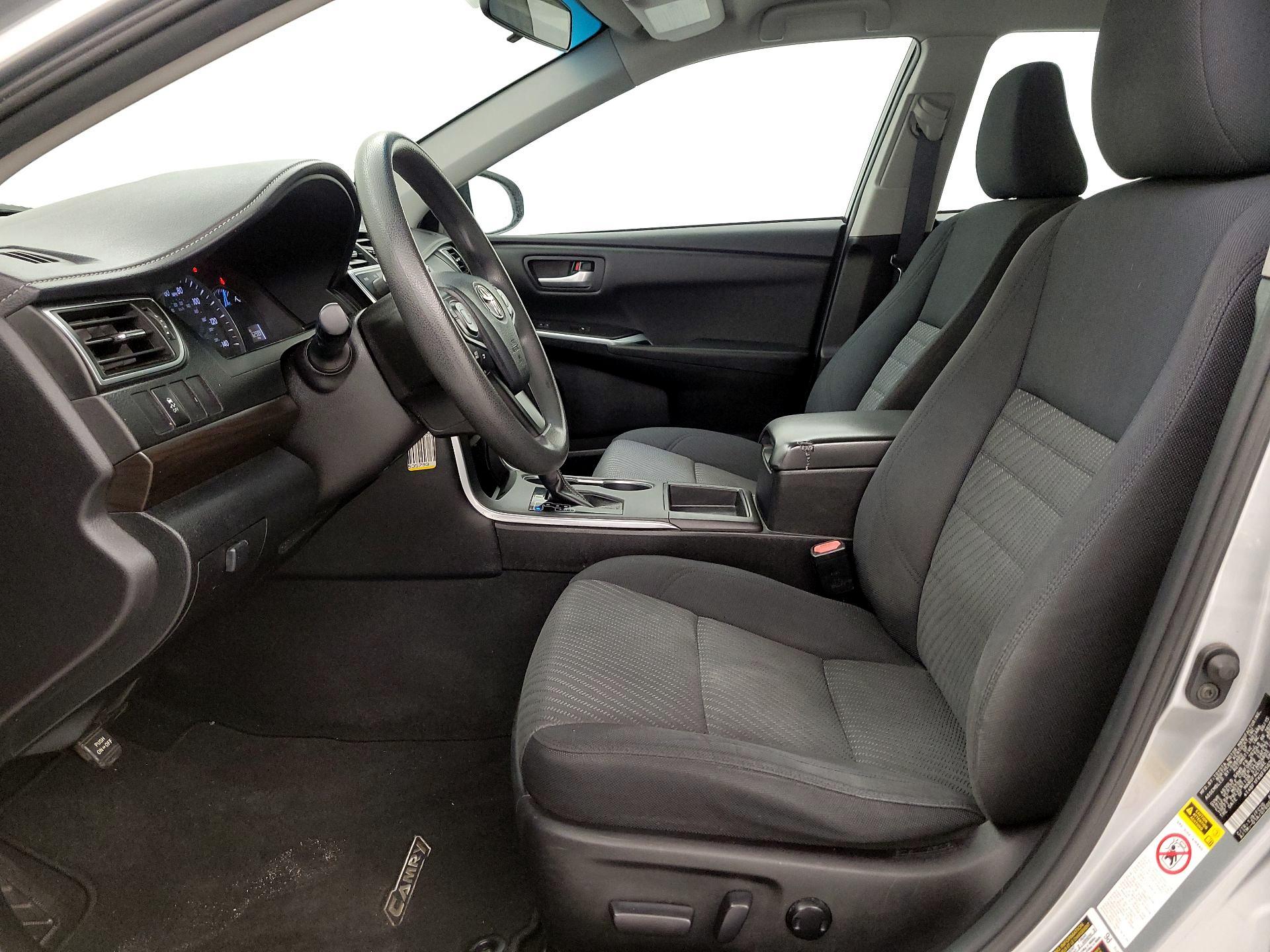 Thumbnail: 2015 Toyota Camry - 11