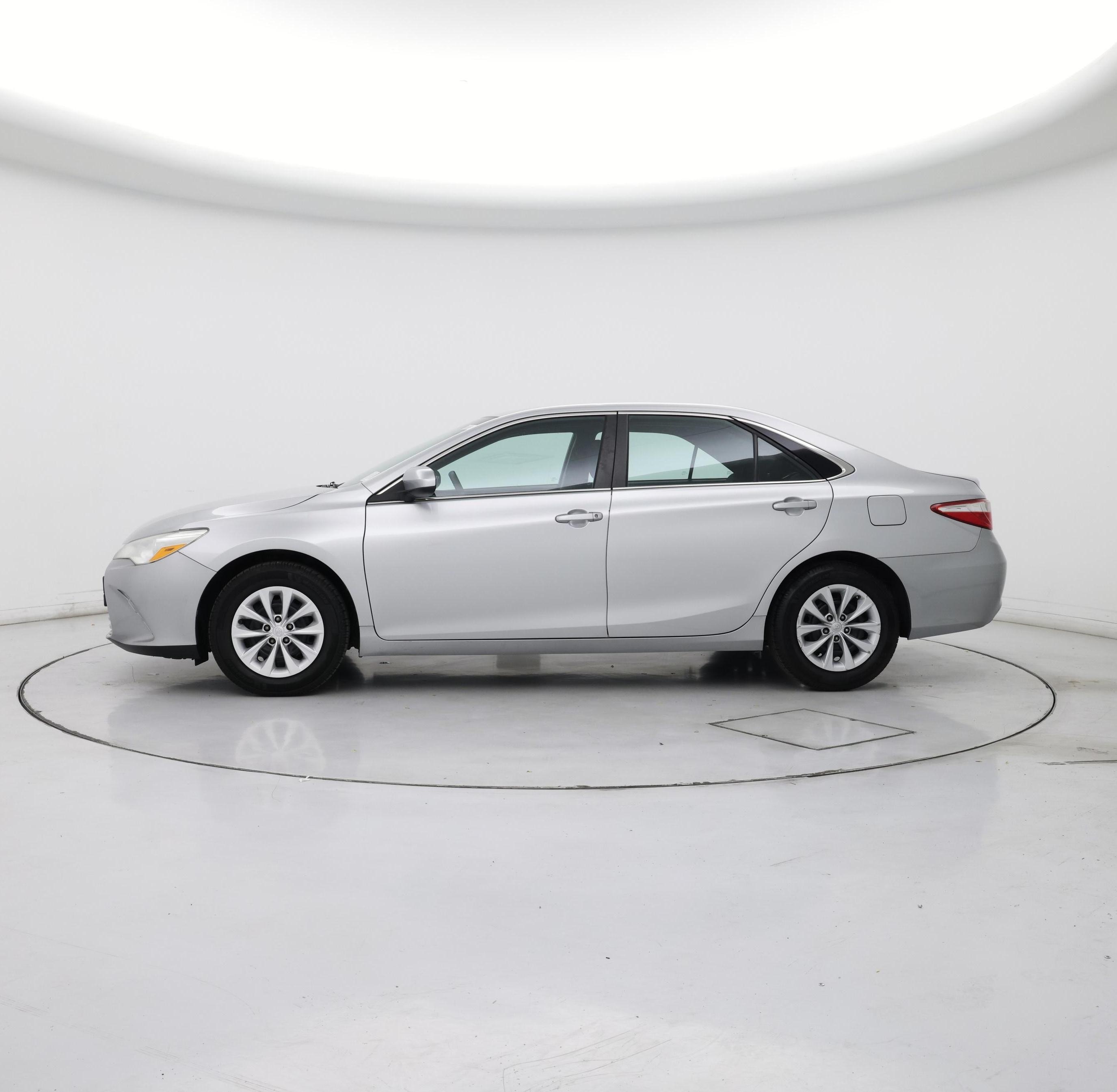 Thumbnail: 2015 Toyota Camry - 3