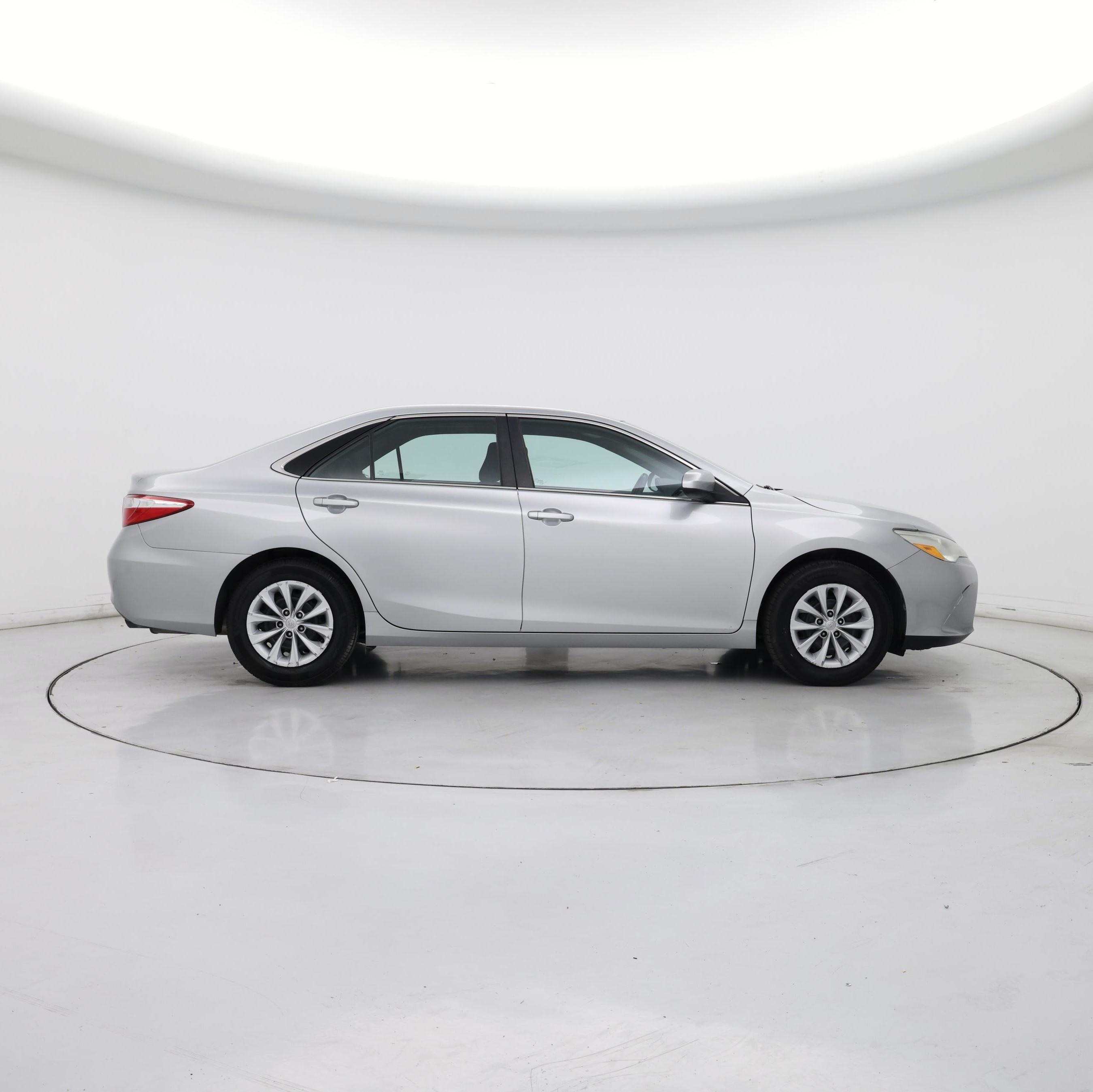Thumbnail: 2015 Toyota Camry - 7