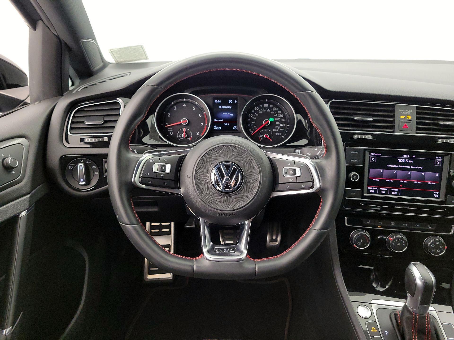 Thumbnail: 2019 Volkswagen Golf - 10