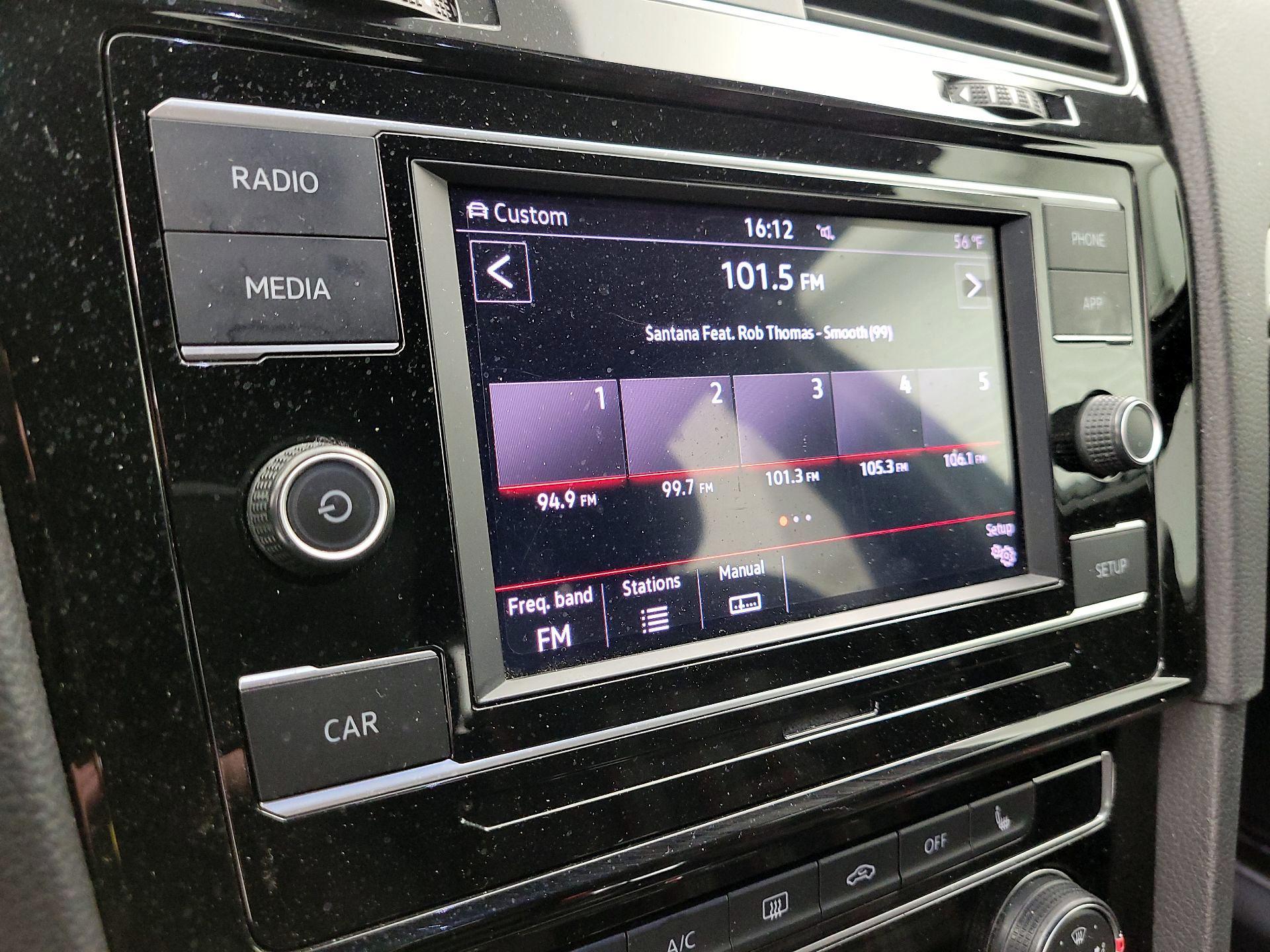 Thumbnail: 2019 Volkswagen Golf - 15