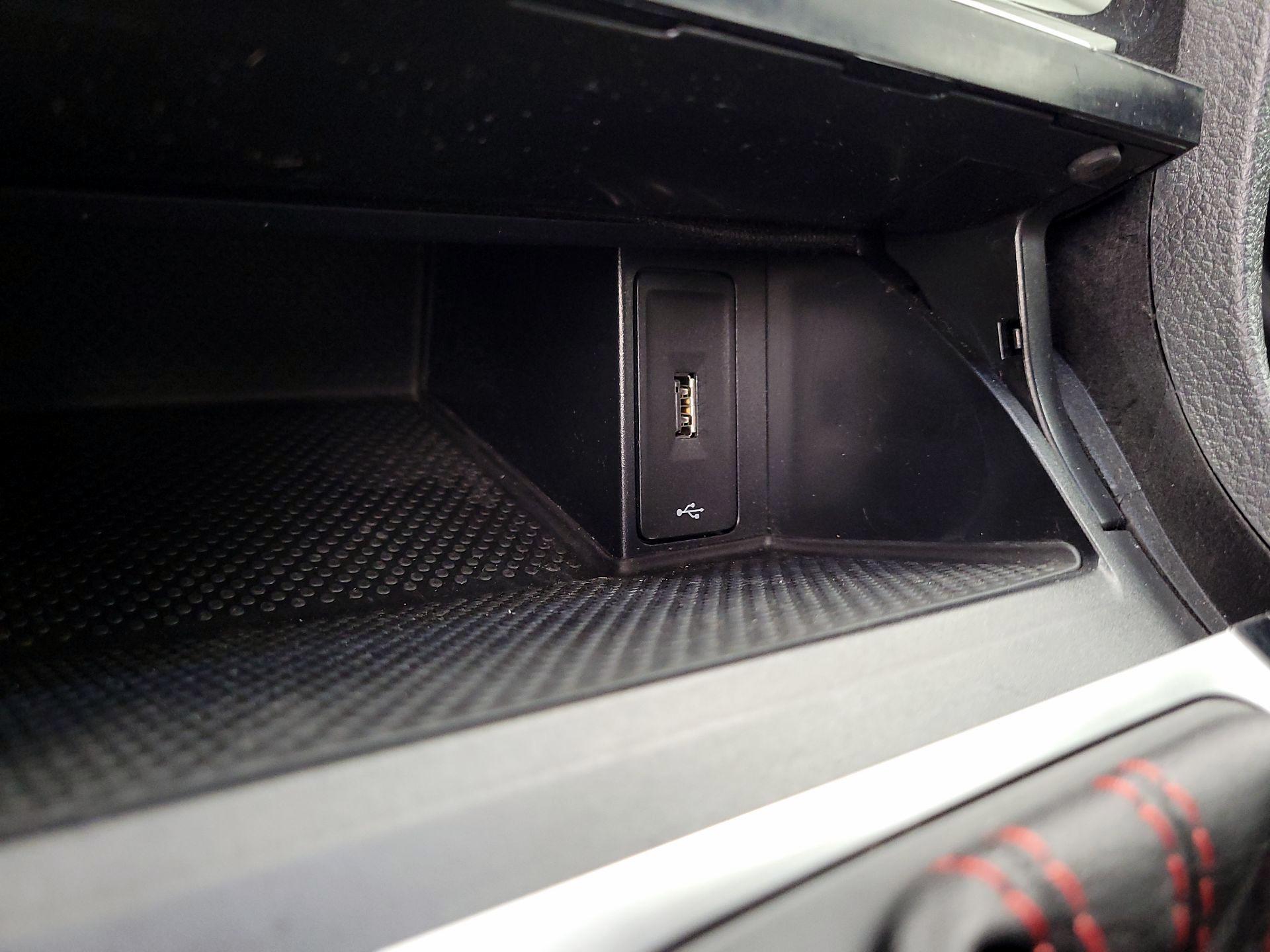 Thumbnail: 2019 Volkswagen Golf - 18