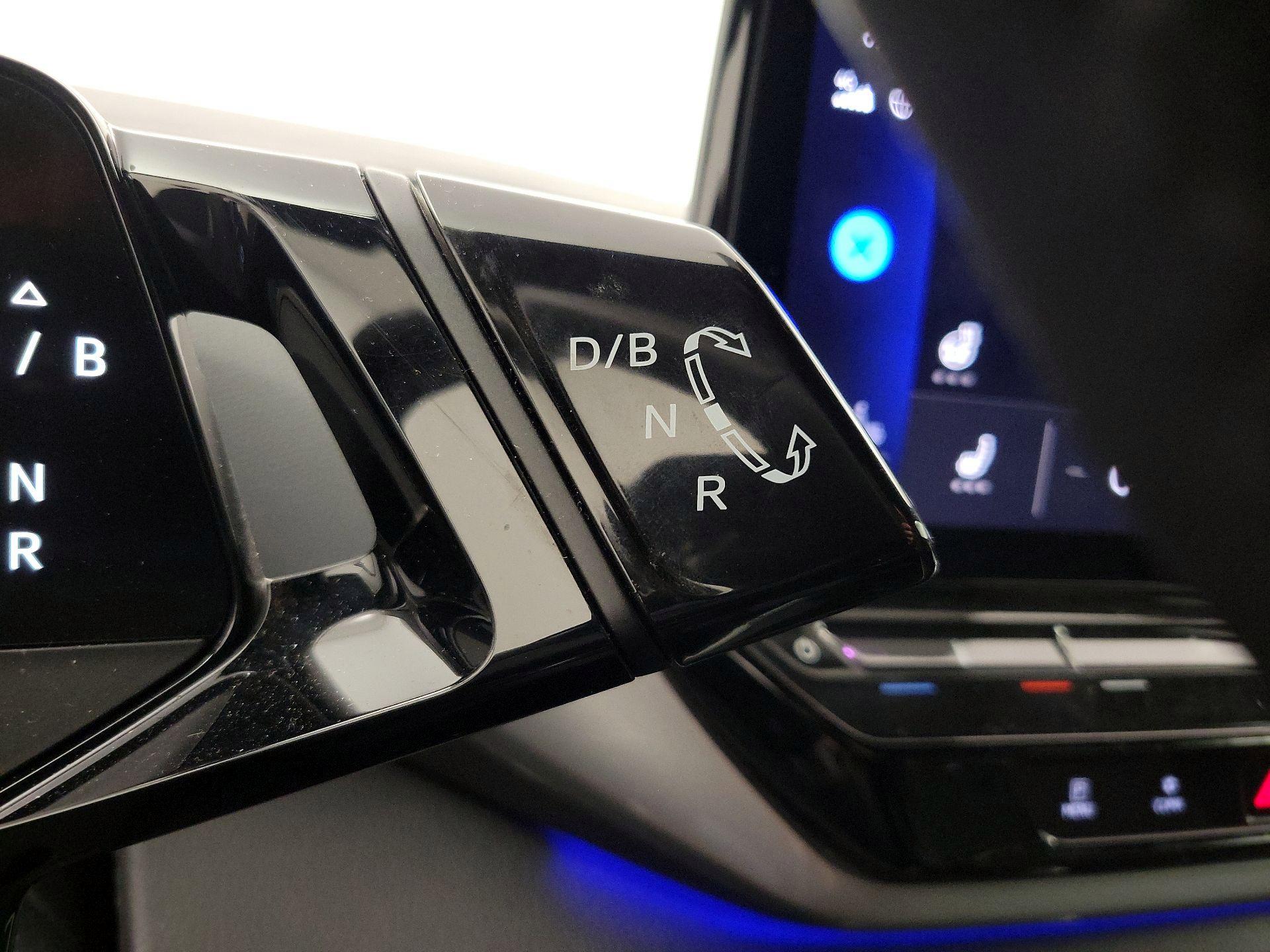 Thumbnail: 2023 Volkswagen ID.4 - 18