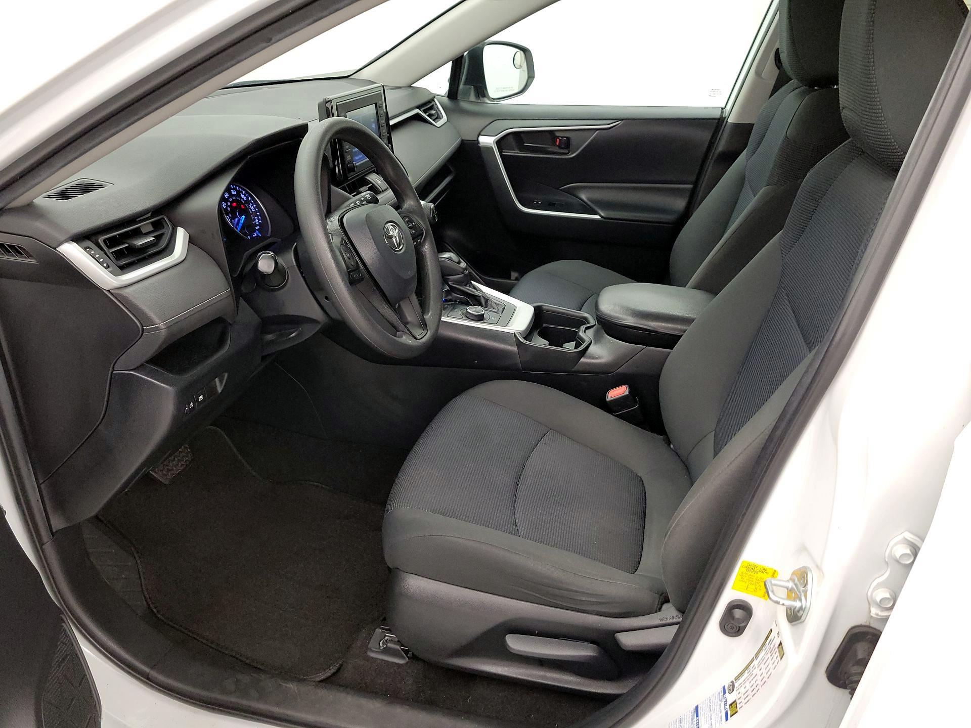 Thumbnail: 2019 Toyota RAV4 - 11