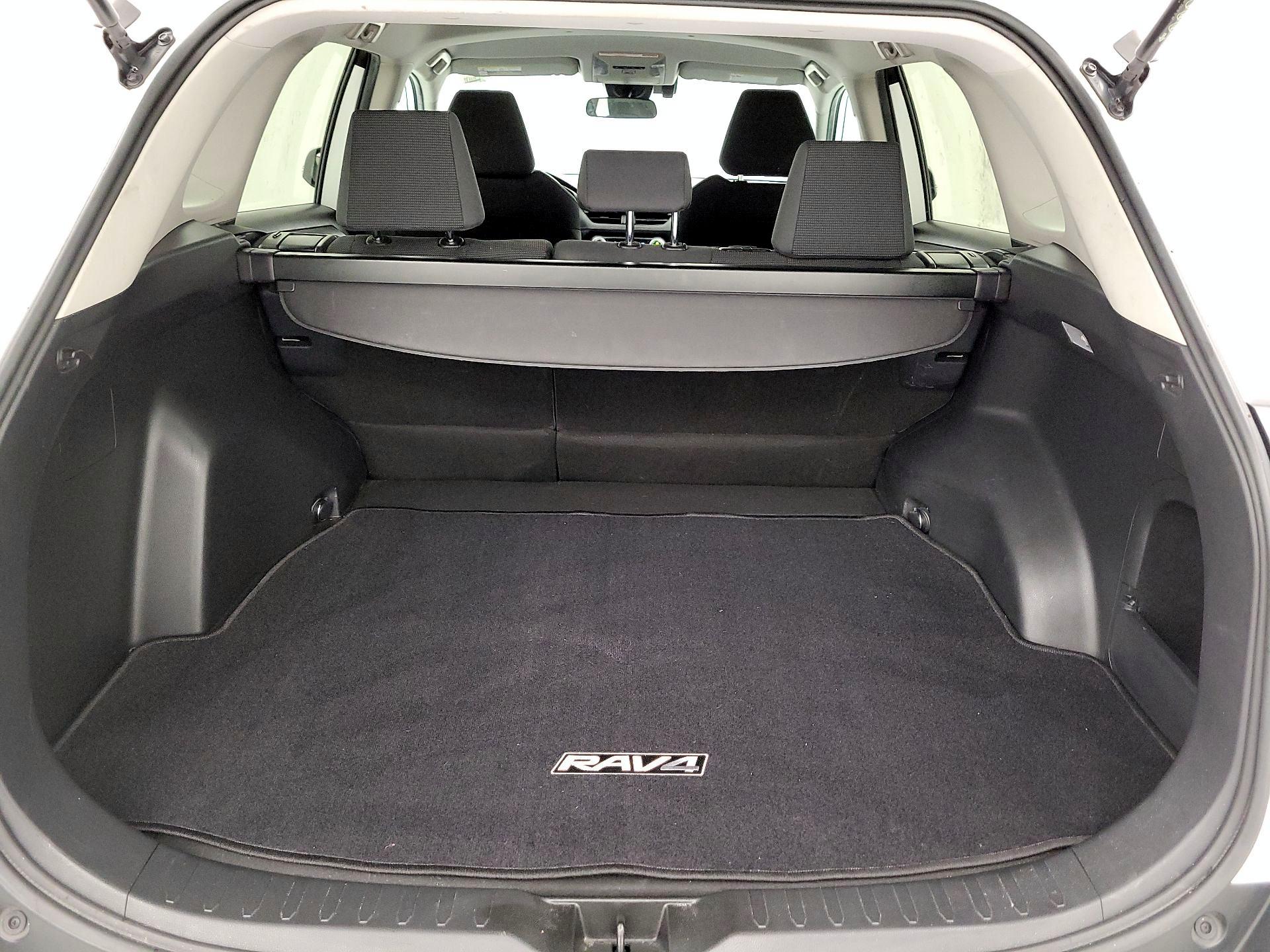 Thumbnail: 2019 Toyota RAV4 - 20