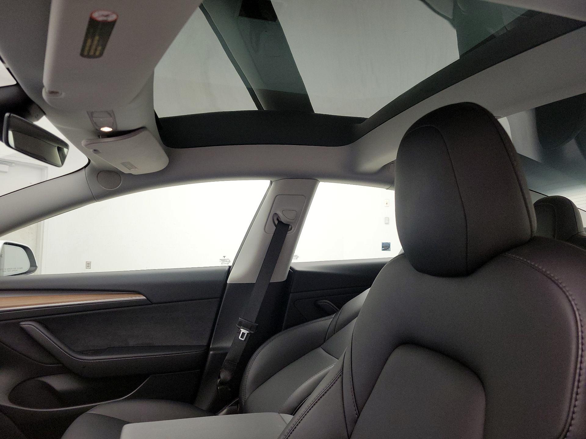 Thumbnail: 2021 Tesla Model 3 - 18