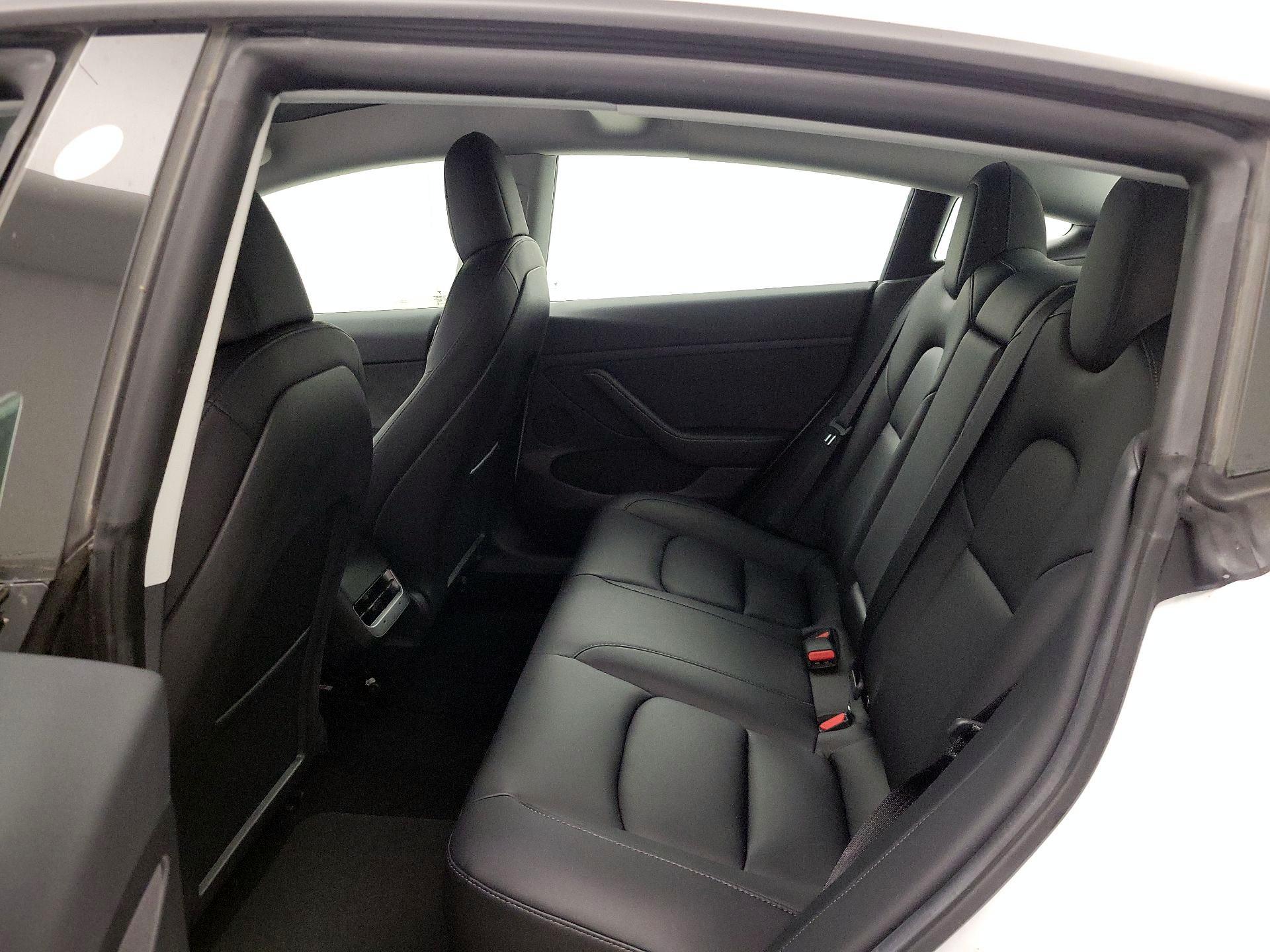 Thumbnail: 2021 Tesla Model 3 - 19