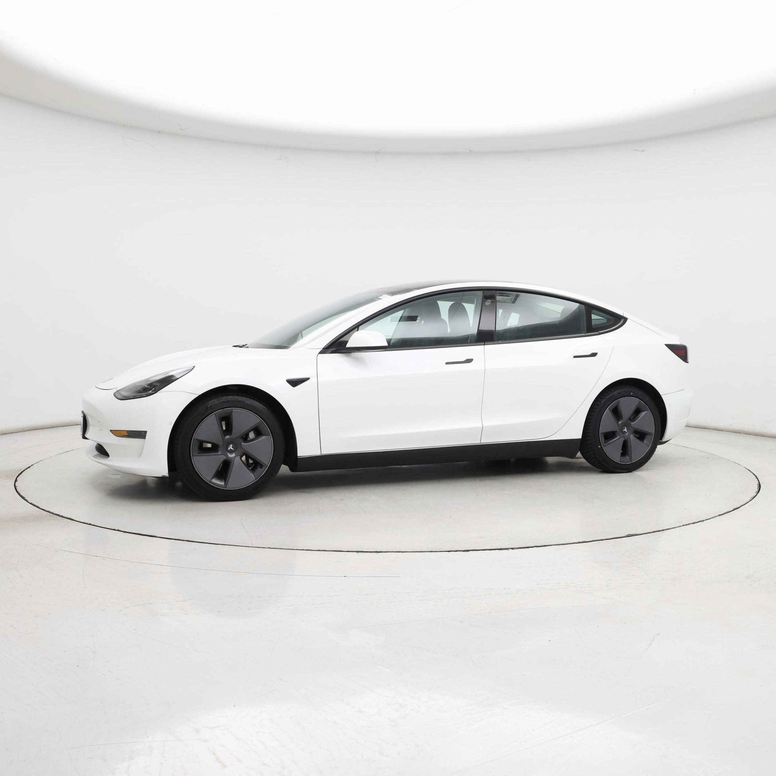 Thumbnail: 2021 Tesla Model 3 - 8