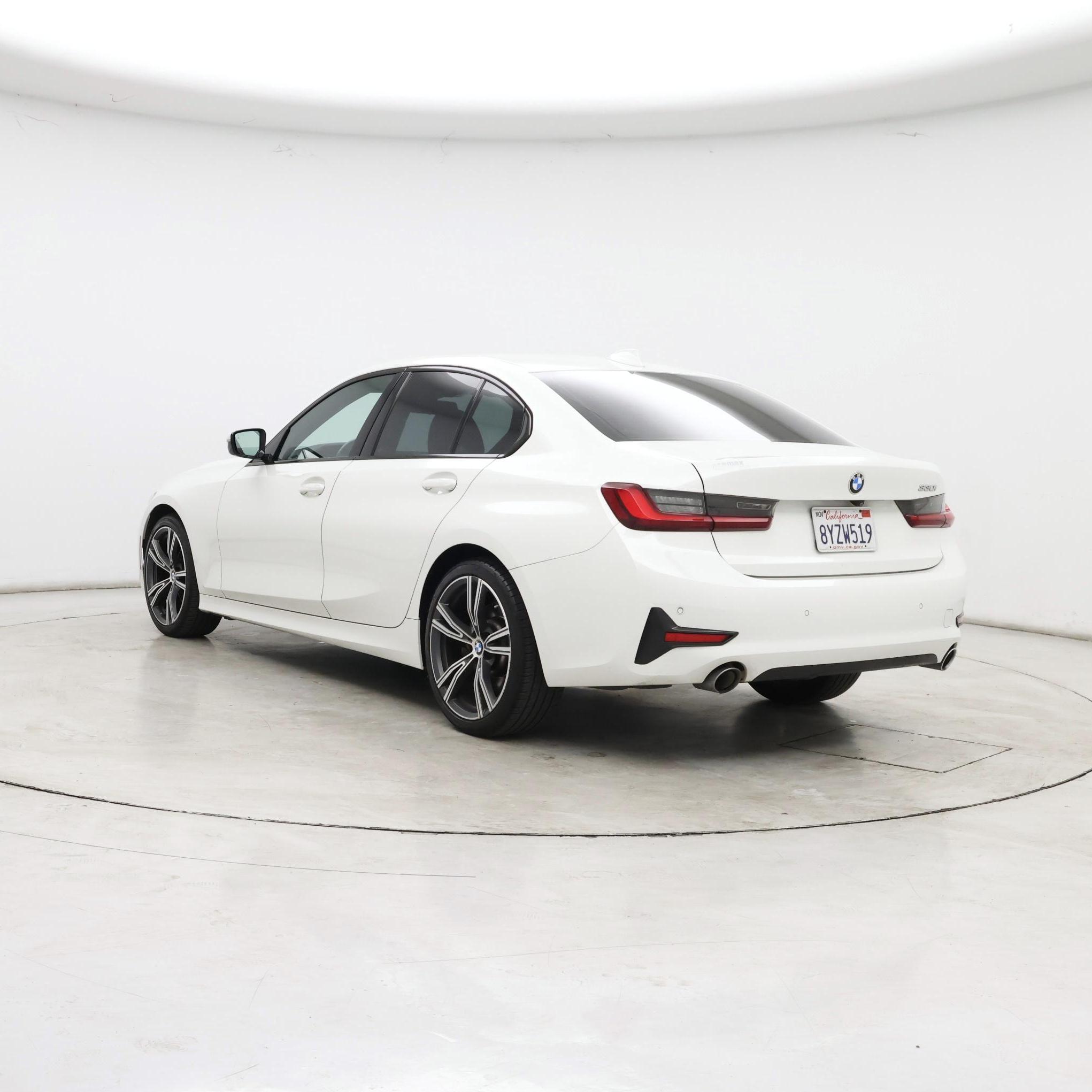 Thumbnail: 2022 BMW 3 Series - 2