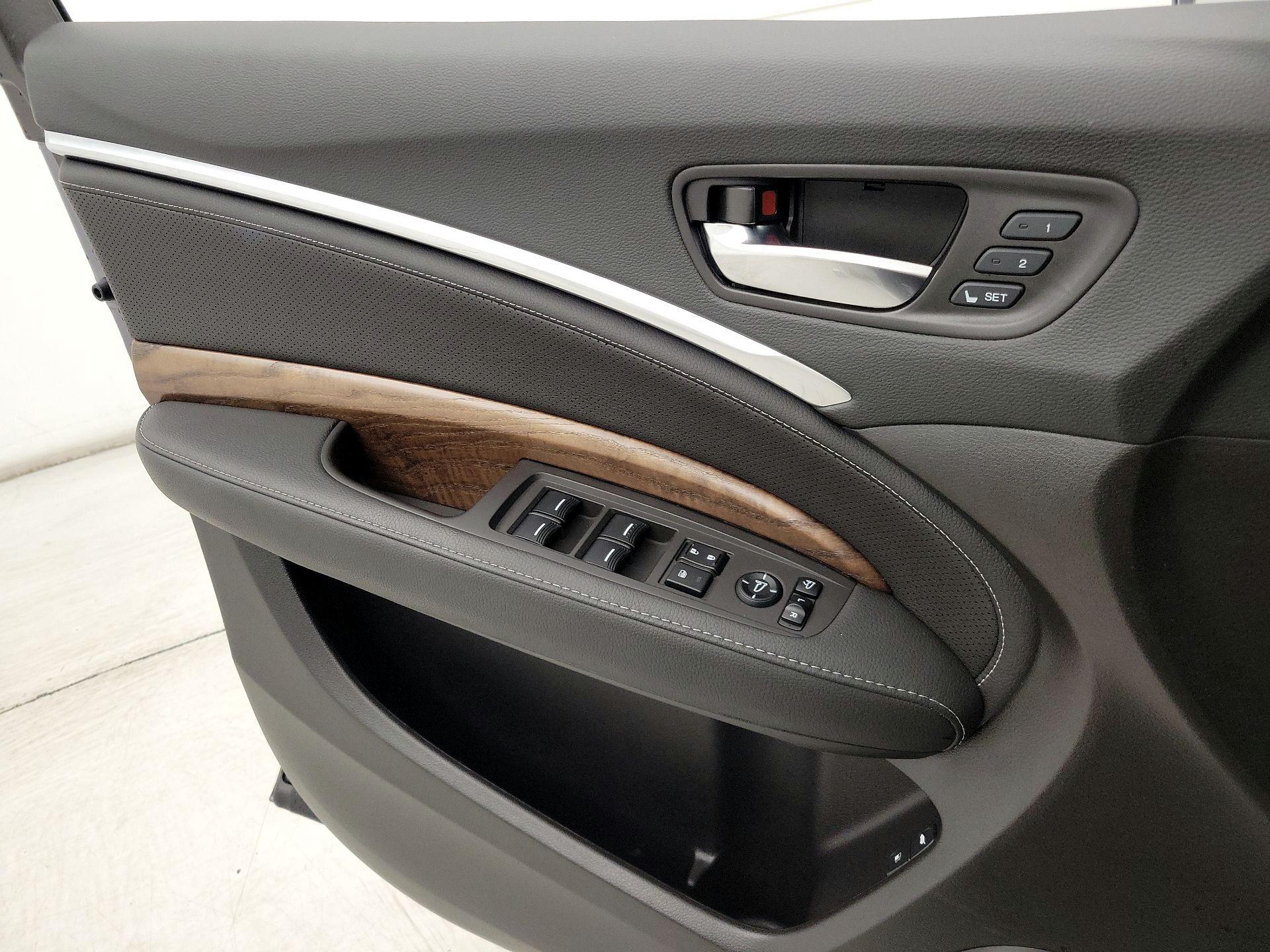 Thumbnail: 2020 Acura MDX - 12