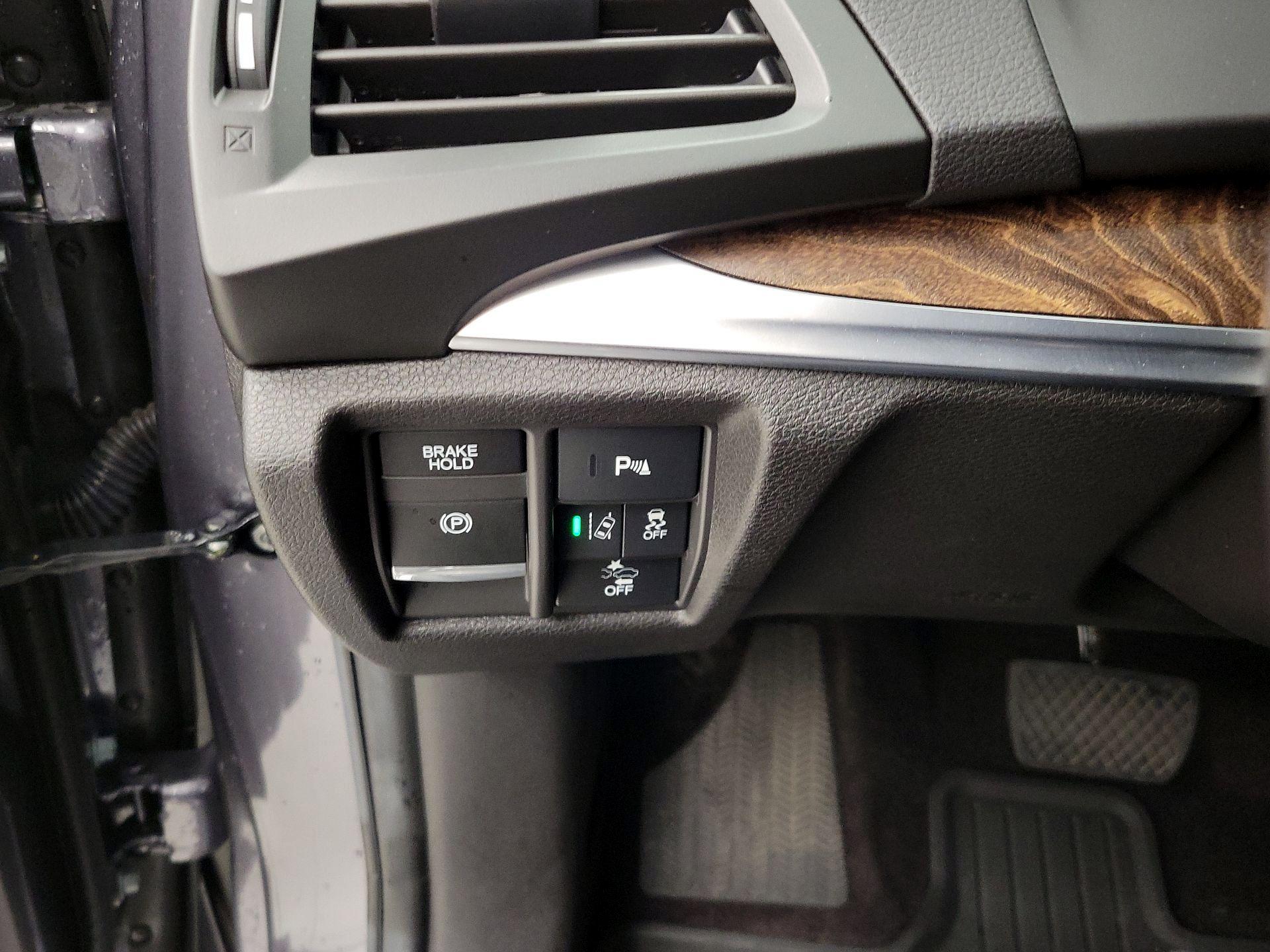 Thumbnail: 2020 Acura MDX - 13