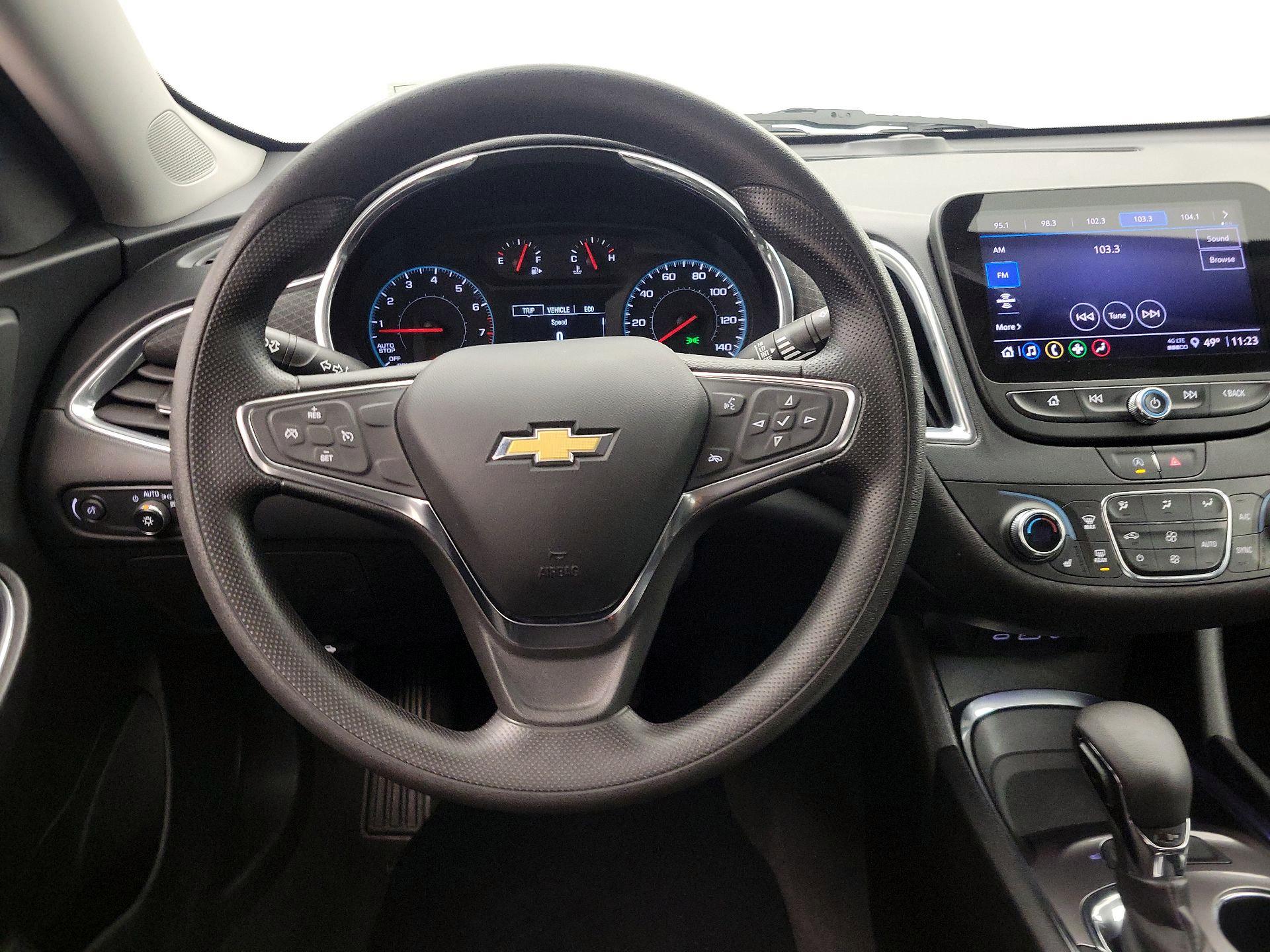 Thumbnail: 2021 Chevrolet Malibu - 10