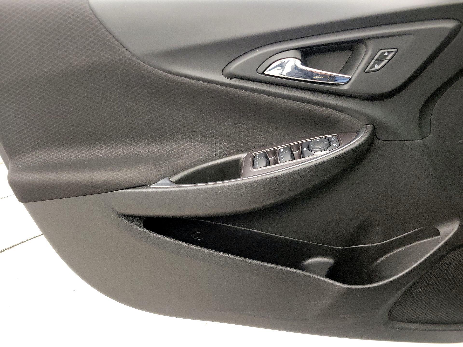 Thumbnail: 2021 Chevrolet Malibu - 12