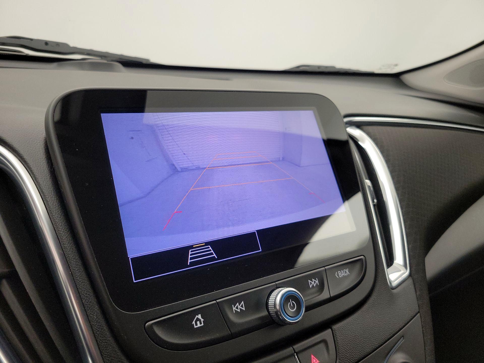 Thumbnail: 2021 Chevrolet Malibu - 14